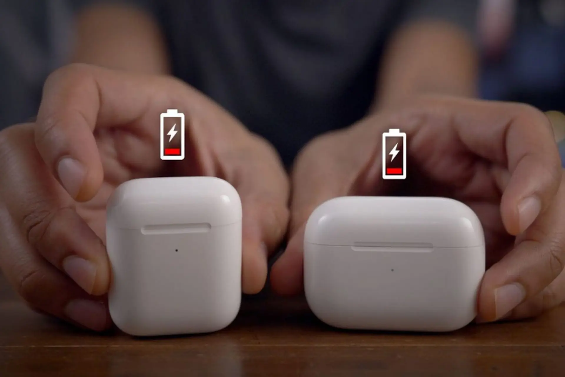 Sạc hộp tai nghe có cần bỏ tai nghe vào không? Mẹo bảo quản thiết bị đúng cách và tối ưu pin nhất