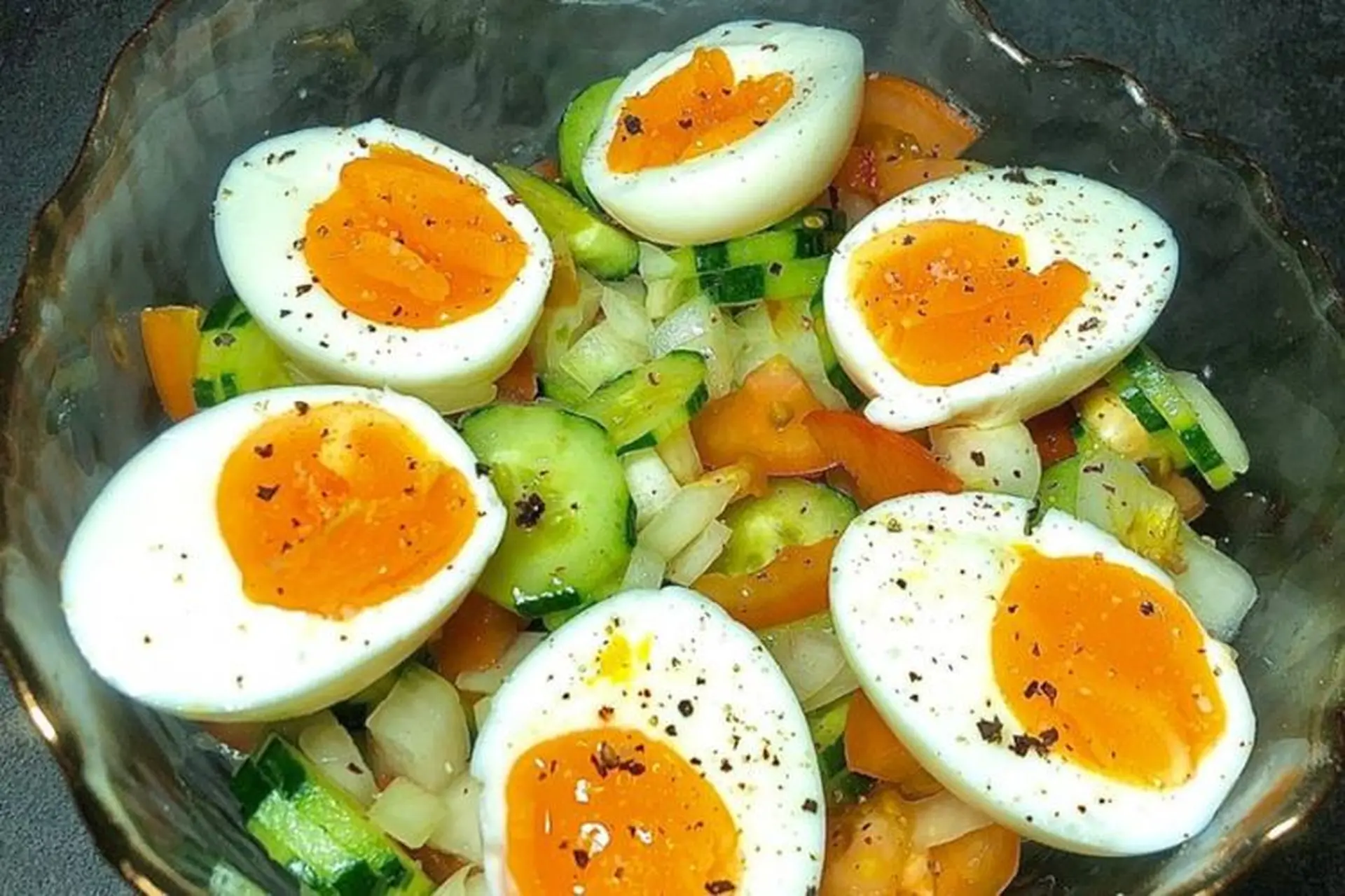 Mẹo làm salad trứng và dưa chuột muối ngon lành, đầy đủ dinh dưỡng dành cho bạn