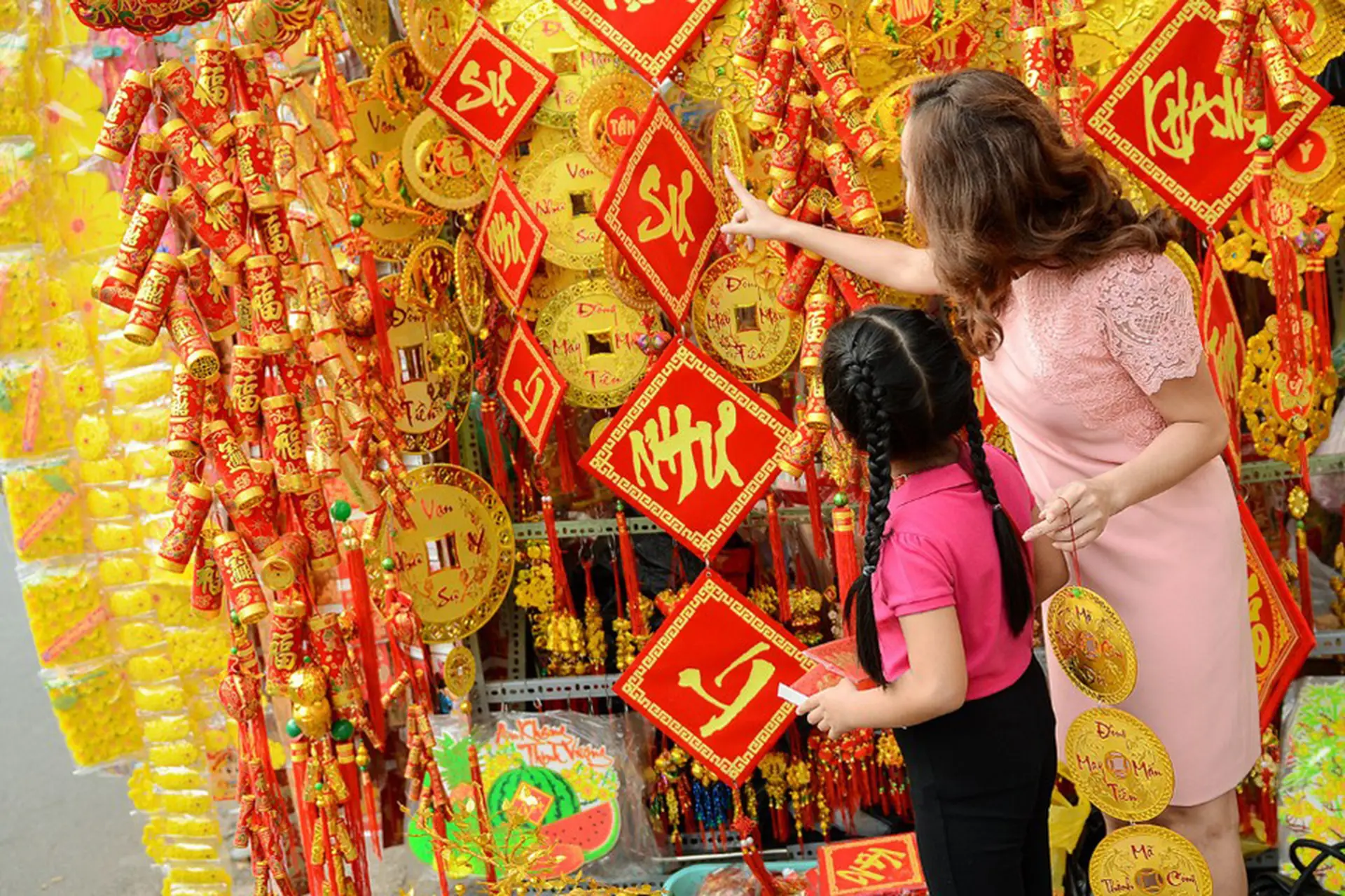 Sắm Tết cần những gì để chuẩn bị năm mới đủ đầy, tiết kiệm và hợp lý nhất trong năm Bính Ngọ