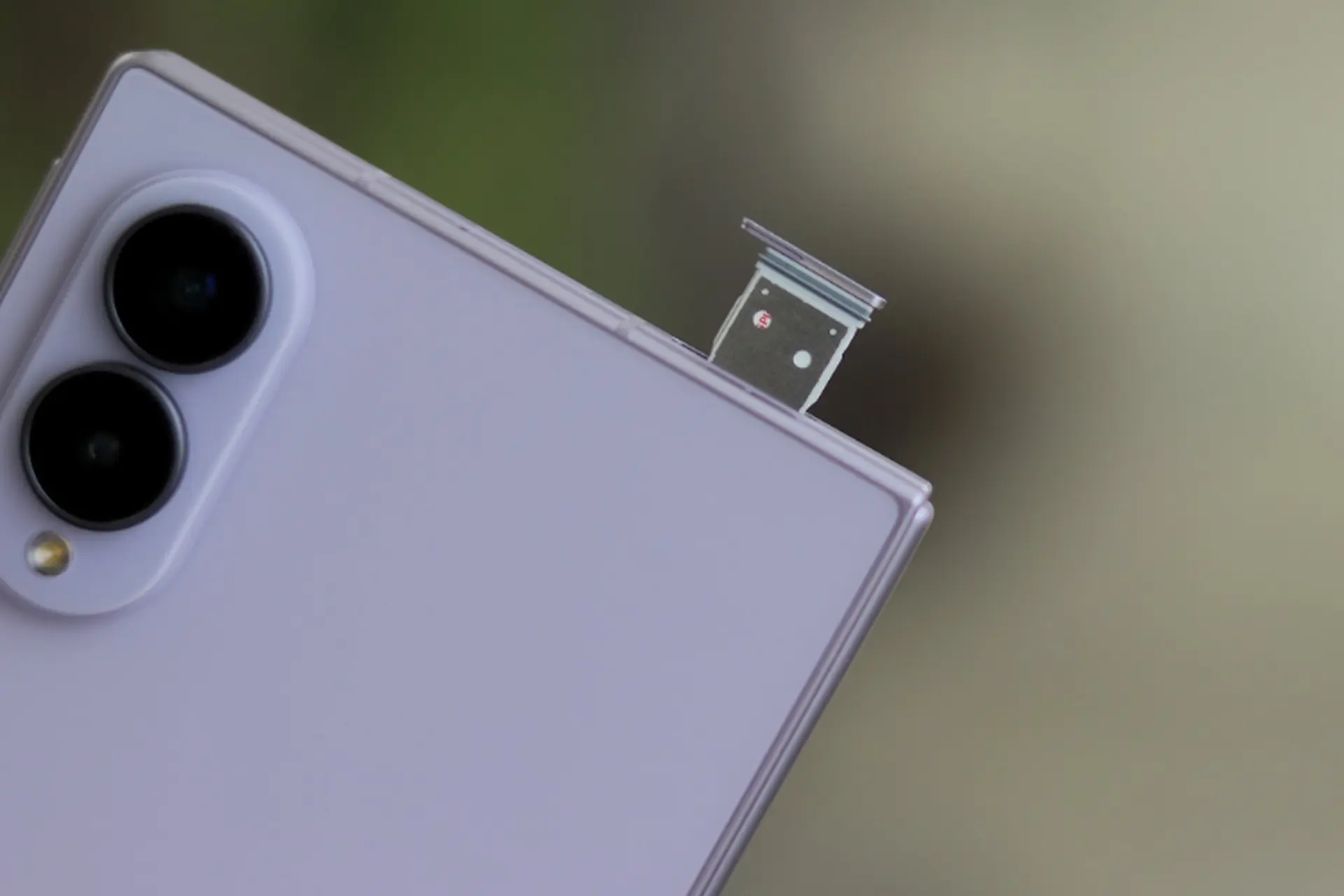 Samsung Galaxy Z Fold 8 có mấy SIM? Giải đáp khả năng kết nối trên máy gập cao cấp