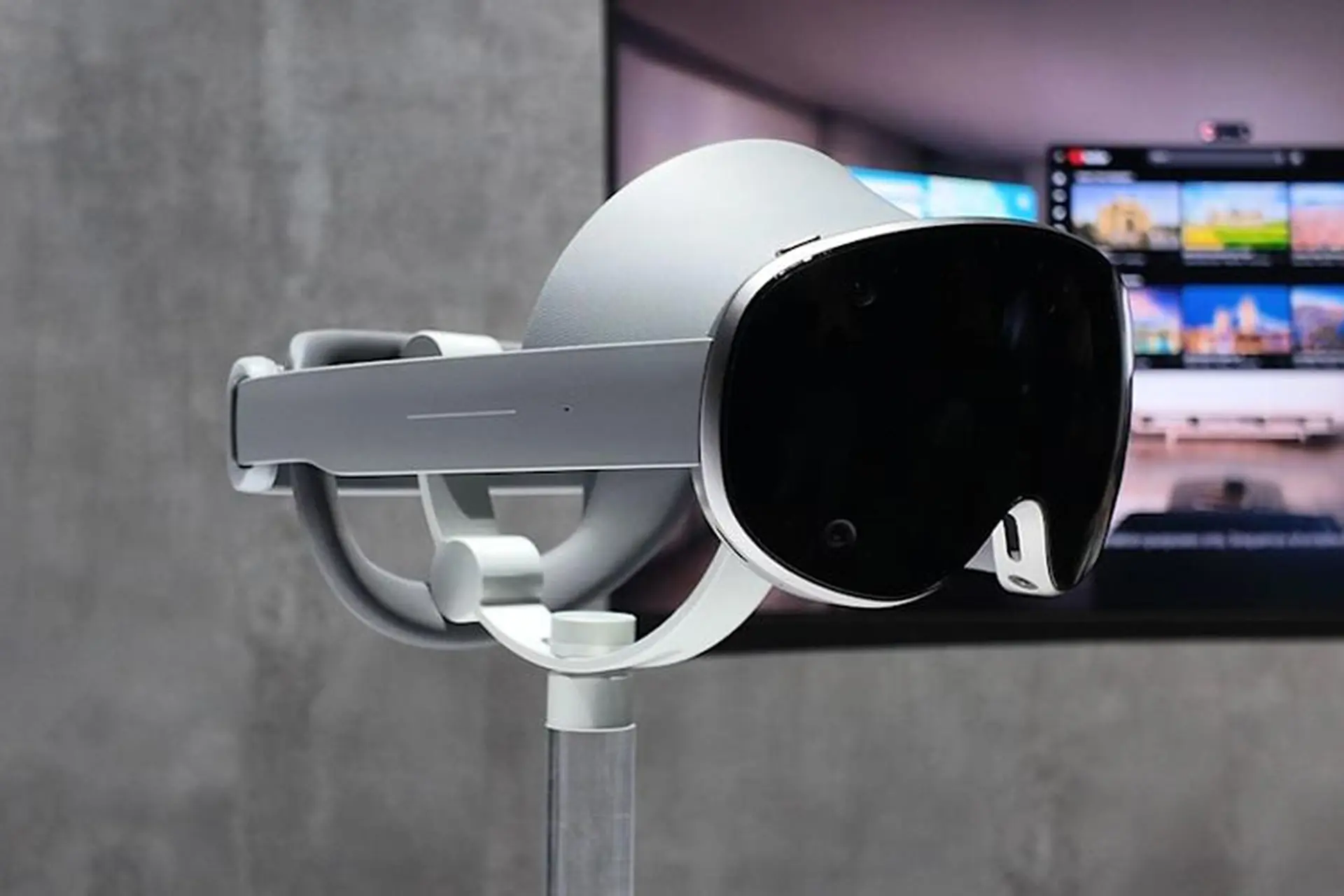 Samsung lùi thời điểm ra mắt kính XR Project Moohan sang tháng 10