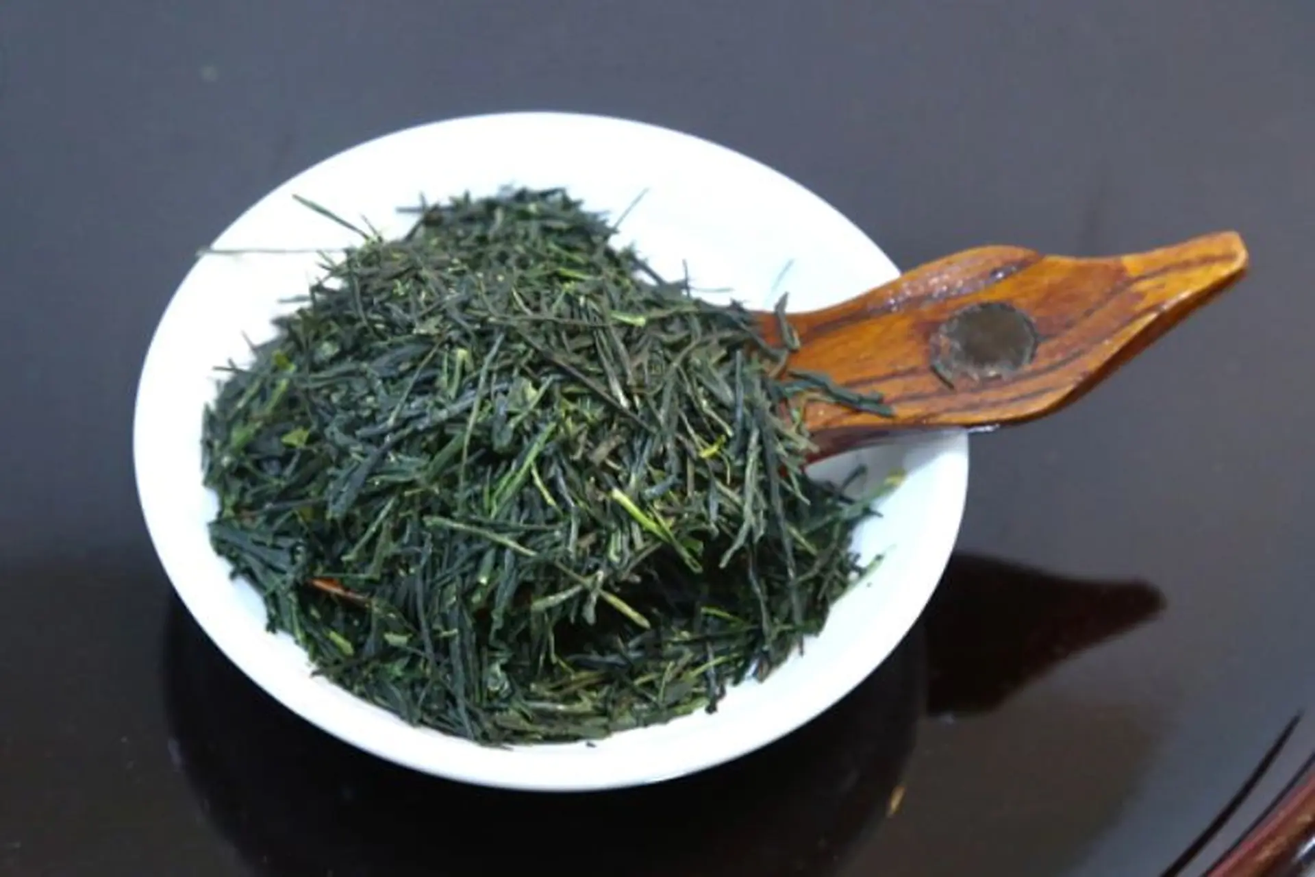 Trà sencha là gì? Những tác dụng tuyệt vời của loại trà này mà bạn nên biết