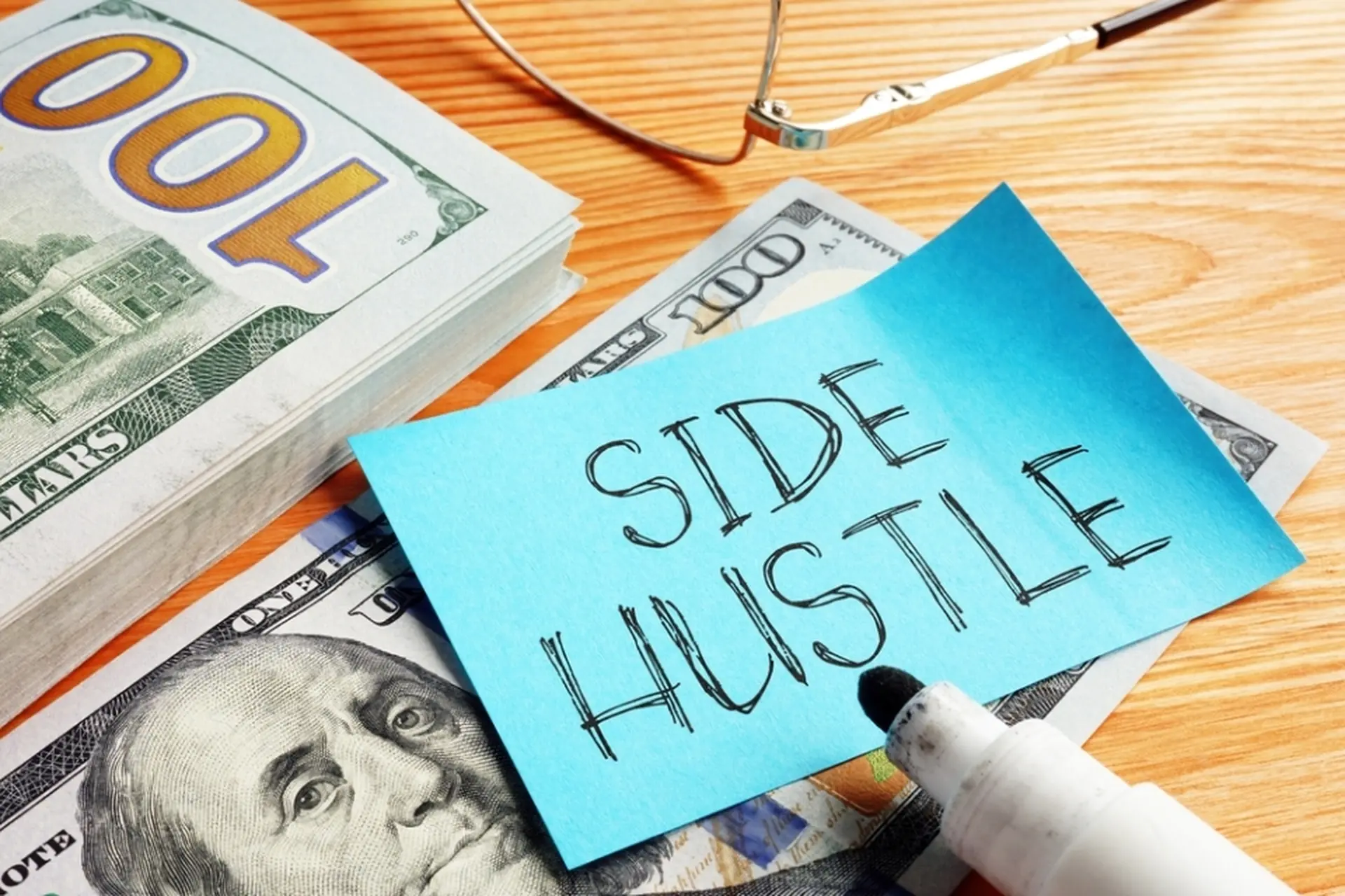 Side hustle là gì? Cách bắt đầu công việc làm thêm hiệu quả để tăng thu nhập ngoài giờ