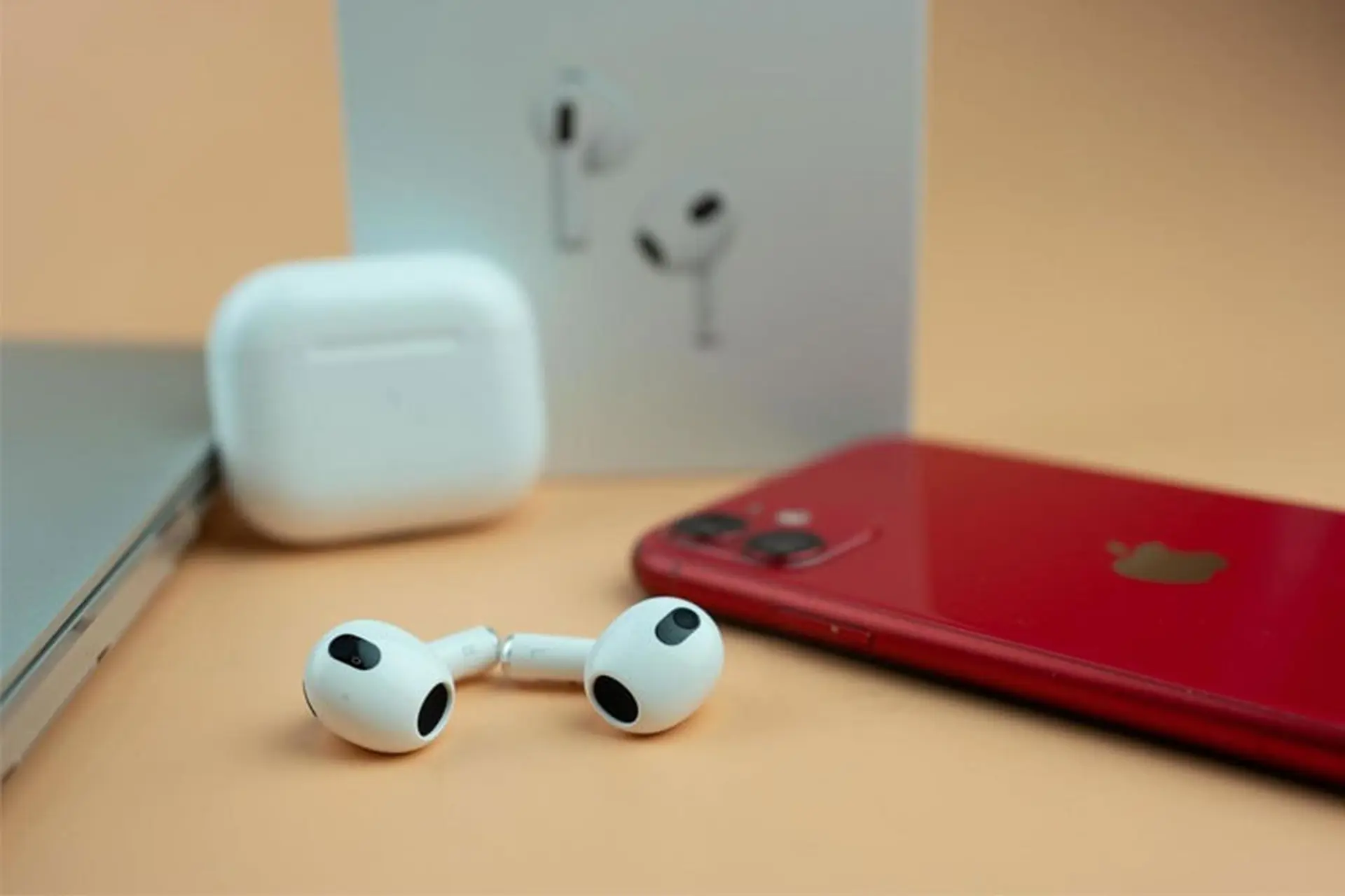 Âm lượng không đều trên AirPods: Nguyên nhân và cách khắc phục nhanh, hiệu quả