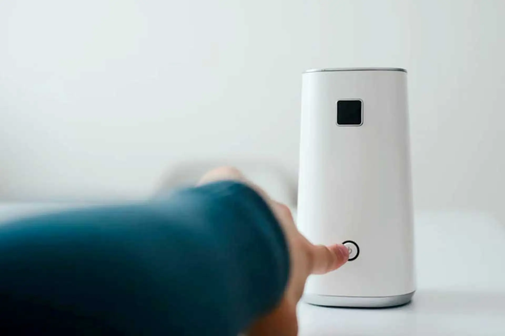 Máy lọc không khí ion âm có tốt không? Những lợi ích đáng biết trước khi mua