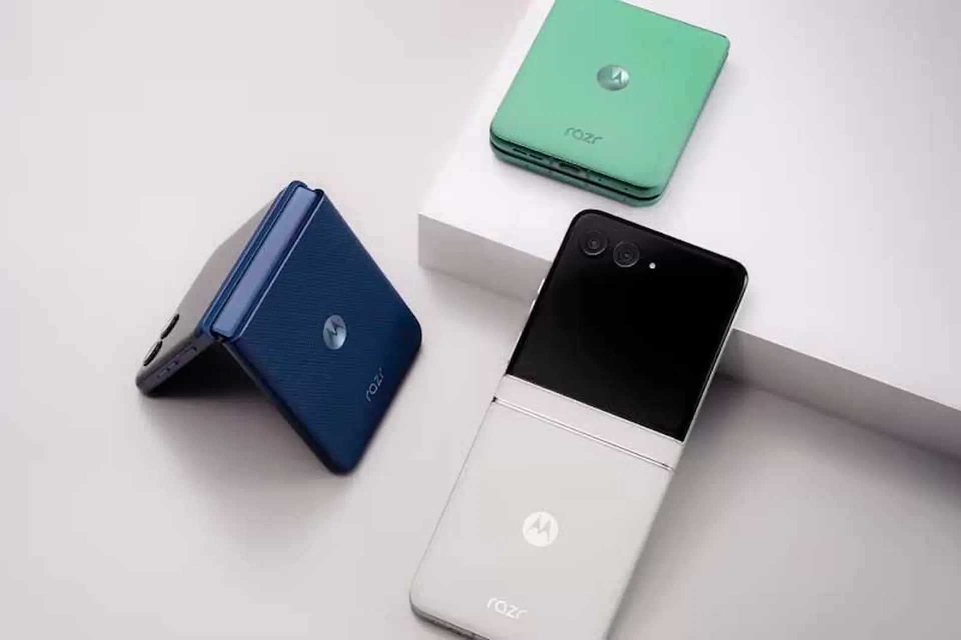 Motorola Razr 70 lộ diện trên TENAA, camera kép 50 MP, pin 4.500 mAh