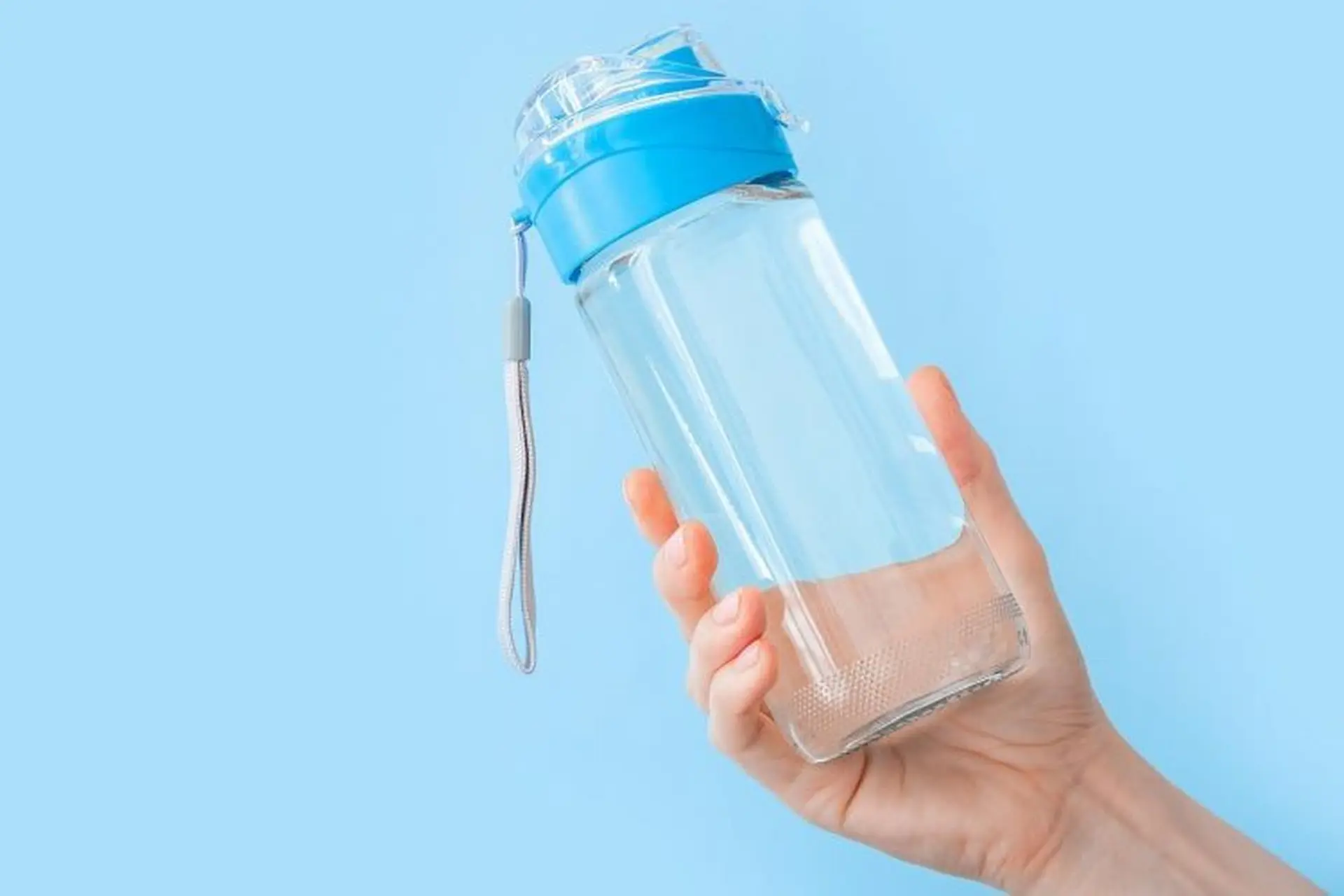 Nhựa PC là gì? Khám phá chi tiết đặc tính, ưu nhược điểm và ứng dụng của loại nhựa này