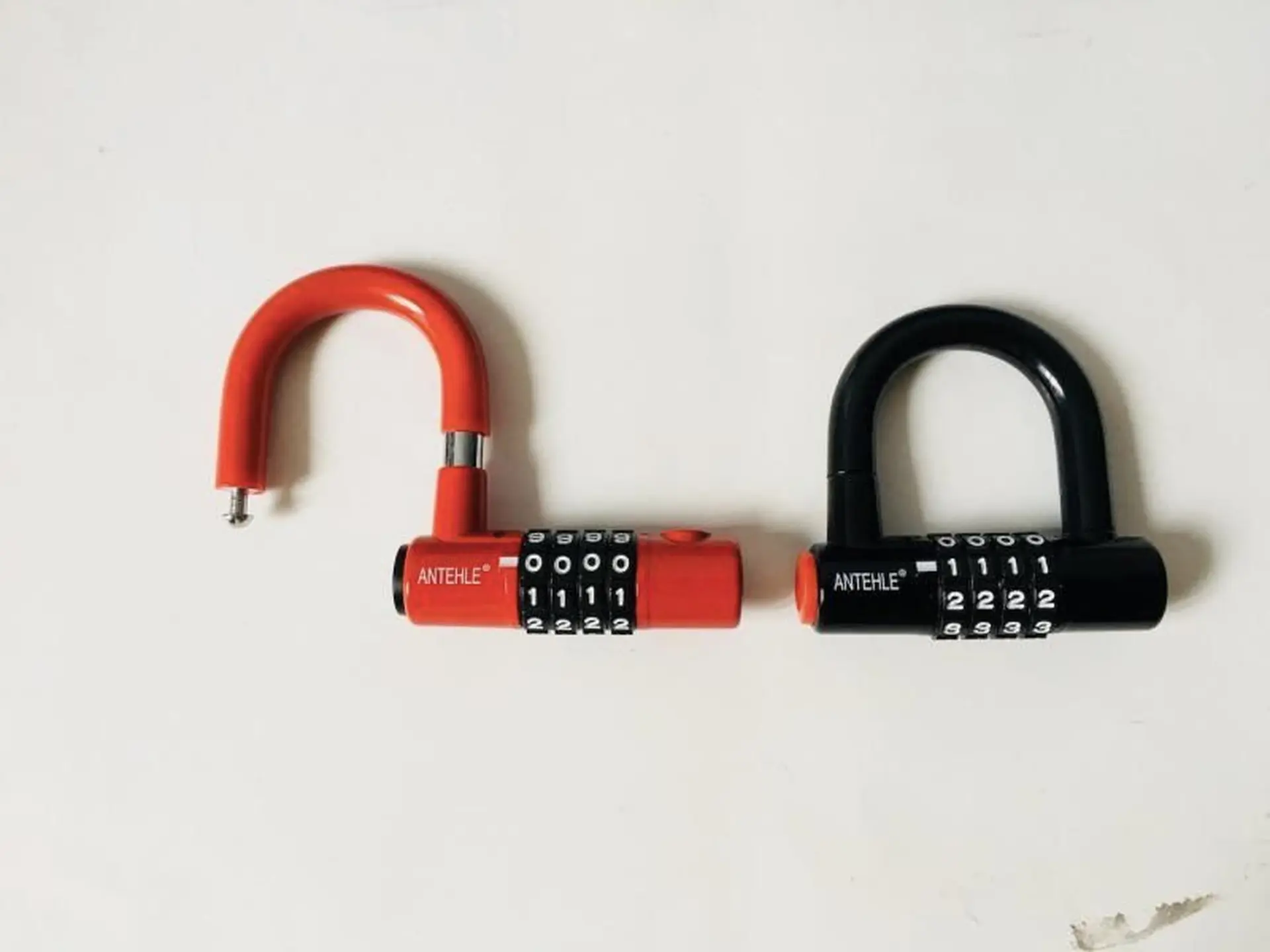 Ổ khóa số và tất tần tật những điều bạn cần biết để sử dụng an toàn và hiệu quả nhất