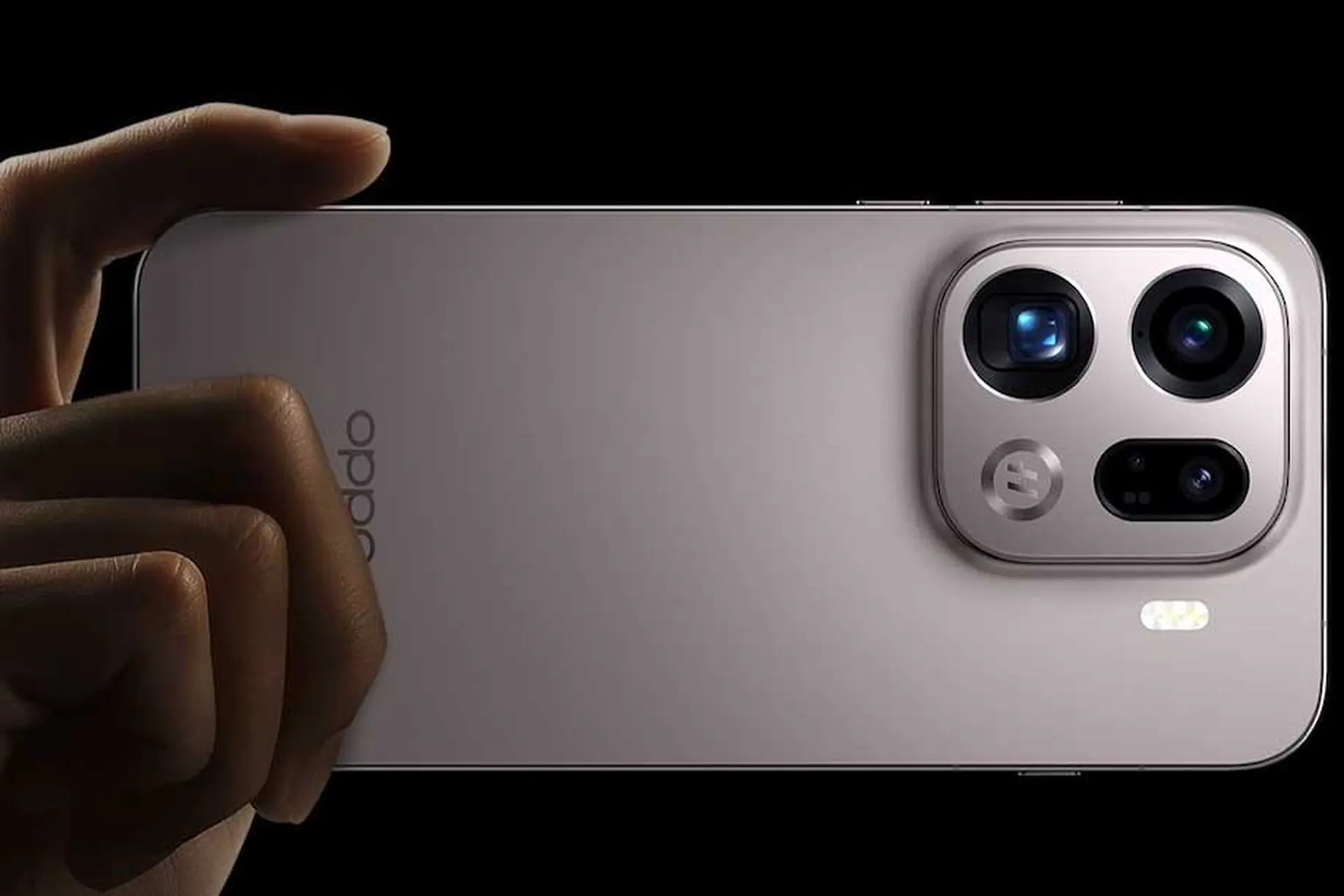 OPPO Find X9s lộ diện: Flagship nhỏ gọn với pin 7.000 mAh và camera kép 200MP