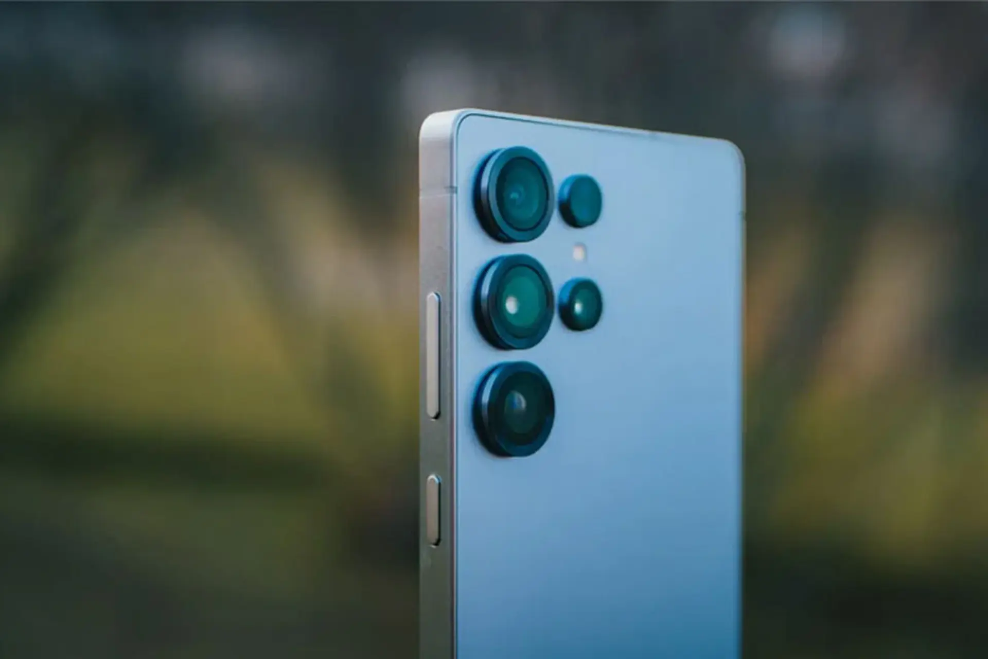 Samsung Galaxy S26 Ultra sẽ có pin lớn hơn và sạc nhanh hơn