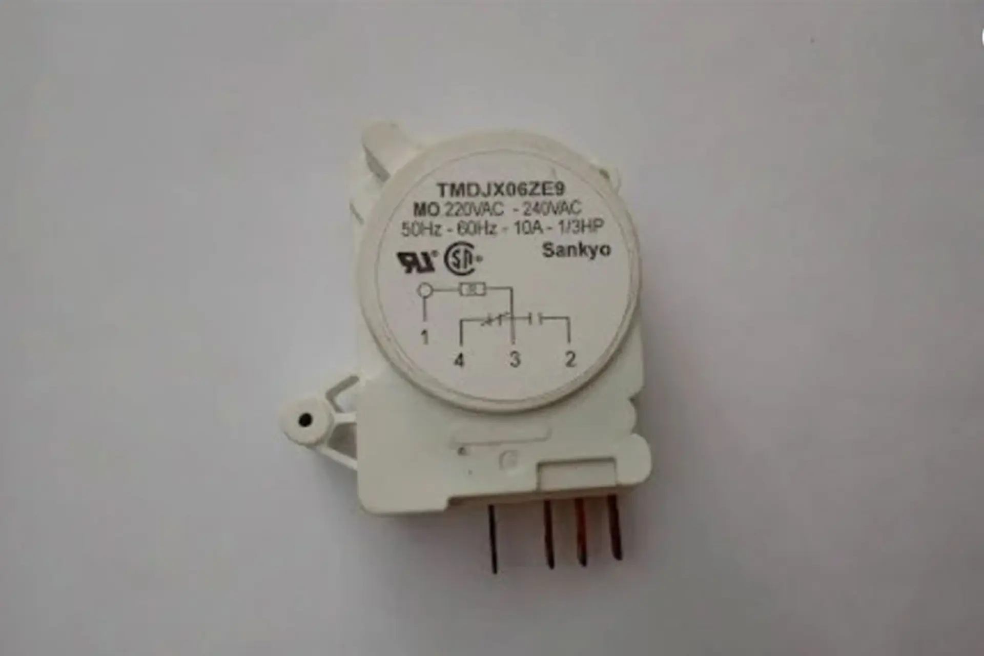 Giải đáp: Timer tủ lạnh giá bao nhiêu? Có nên tự mua timer tủ lạnh về thay không?