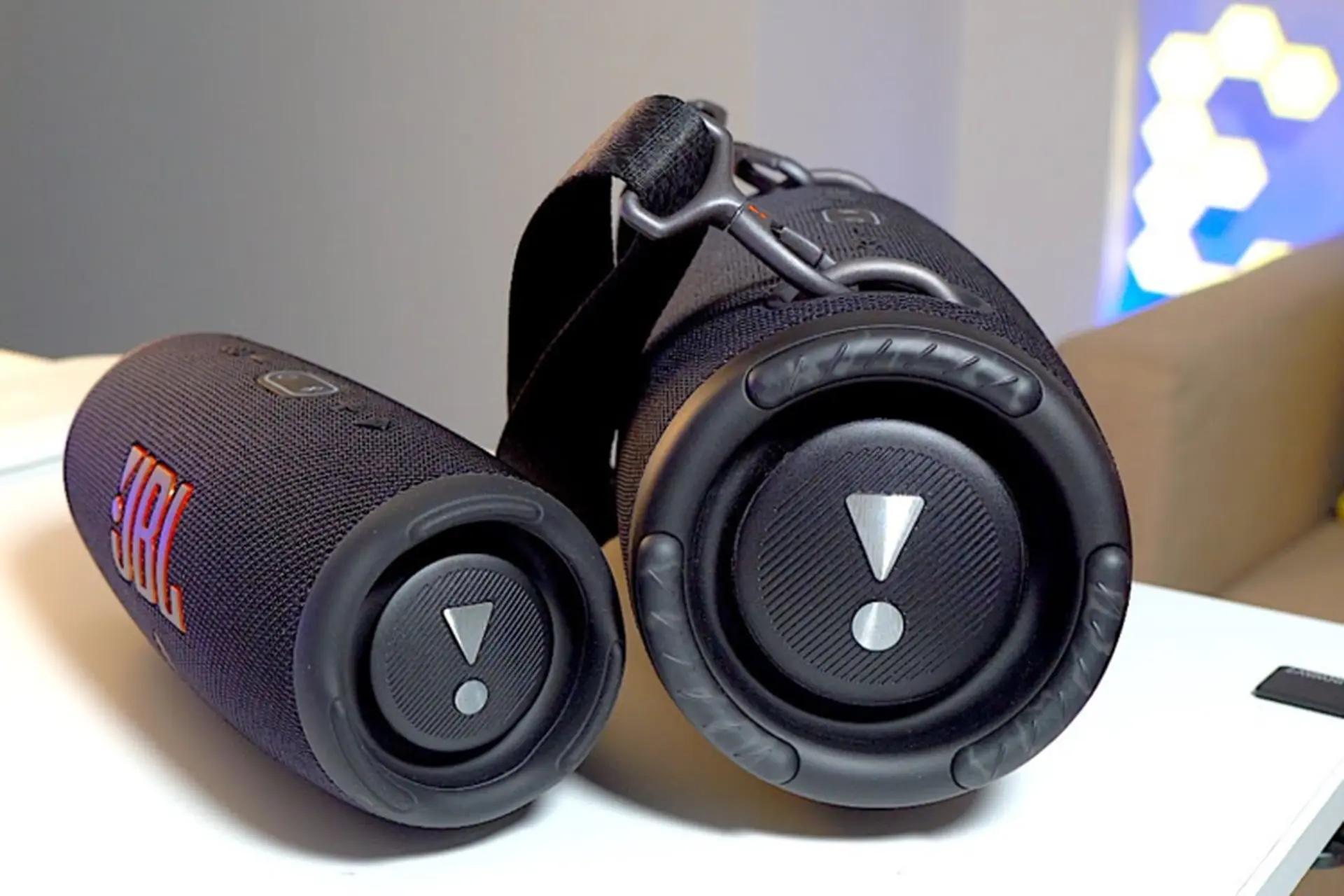 So sánh JBL Charge 5 và JBL Xtreme 3: Đánh giá chi tiết, mẫu loa nào sẽ chiếm ưu thế?