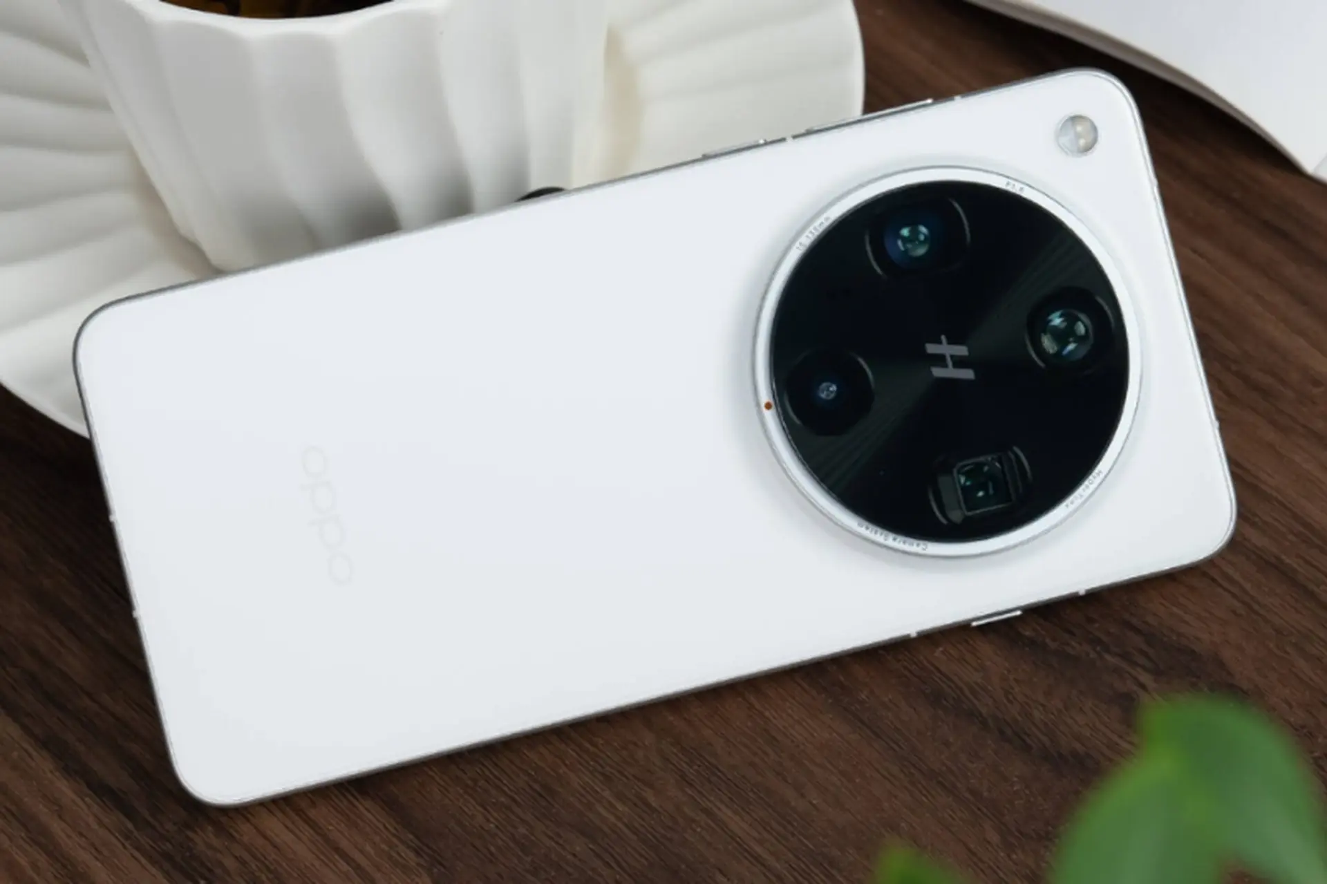 So sánh camera OPPO Find X8 Ultra và Galaxy S25 Ultra: Đánh giá chi tiết từng camera