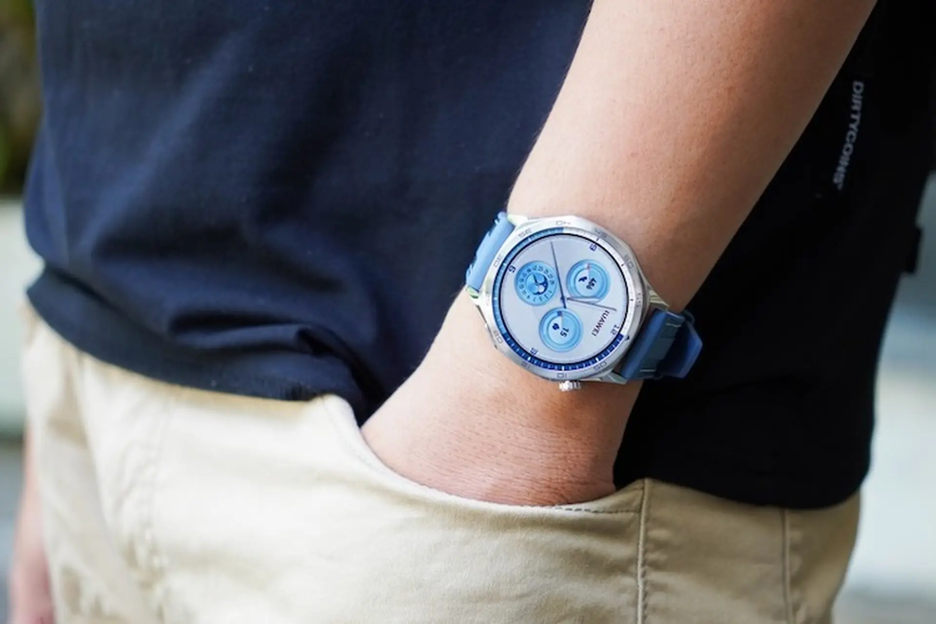 So sánh Huawei Watch GT 5 và Huawei Watch GT 3: Thế hệ mới nâng cấp những gì, có đáng để lên đời?