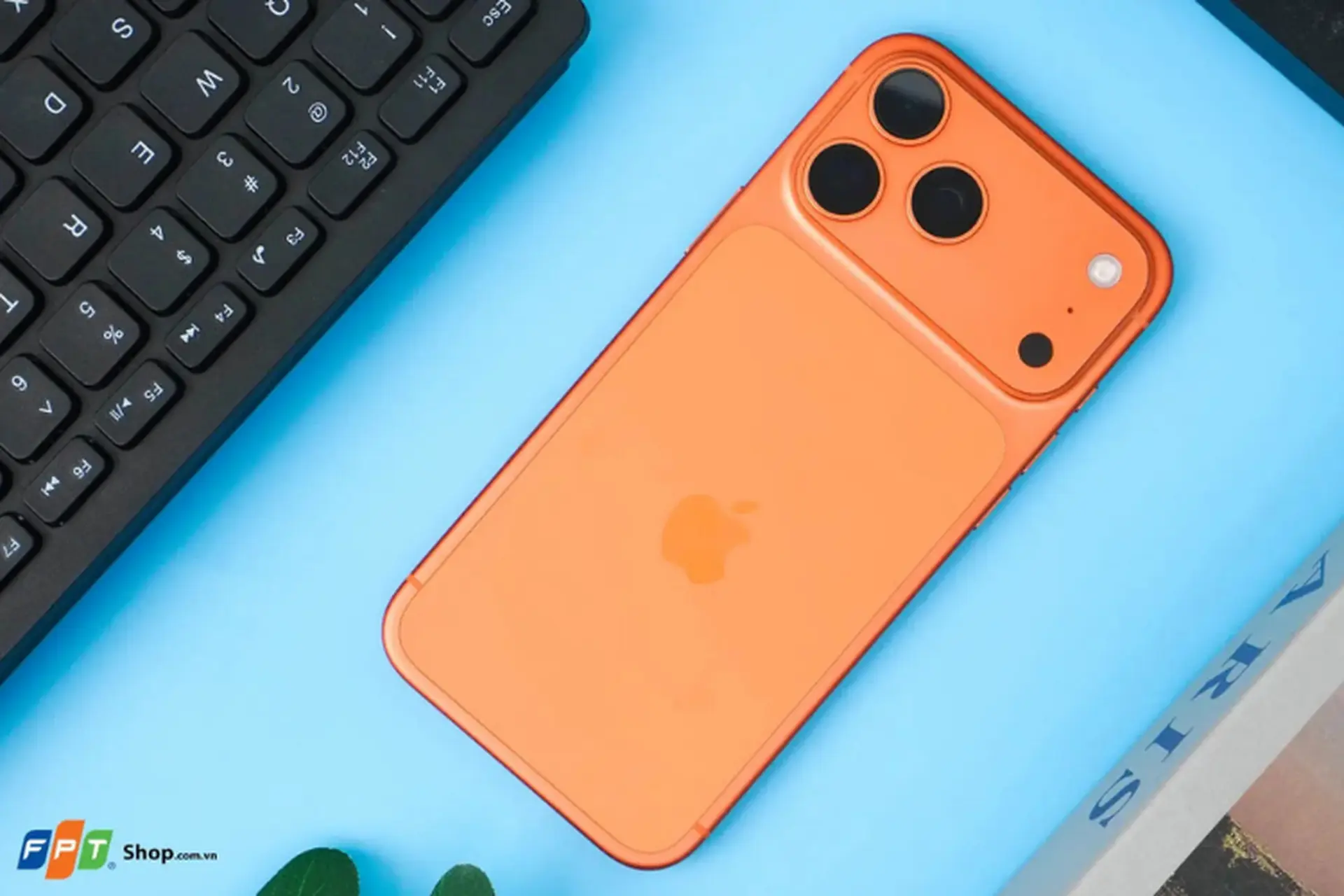 So sánh iPhone 17 Pro Max và iPhone 16 Pro chi tiết: Người dùng có nên lên đời?