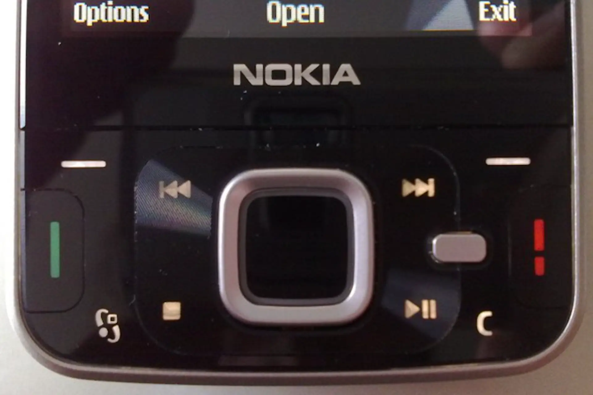 So sánh Nokia N95 và N96, khám phá sự khác biệt của những “cú nổ” ở cuối thập kỉ đầu của thế kỉ 21