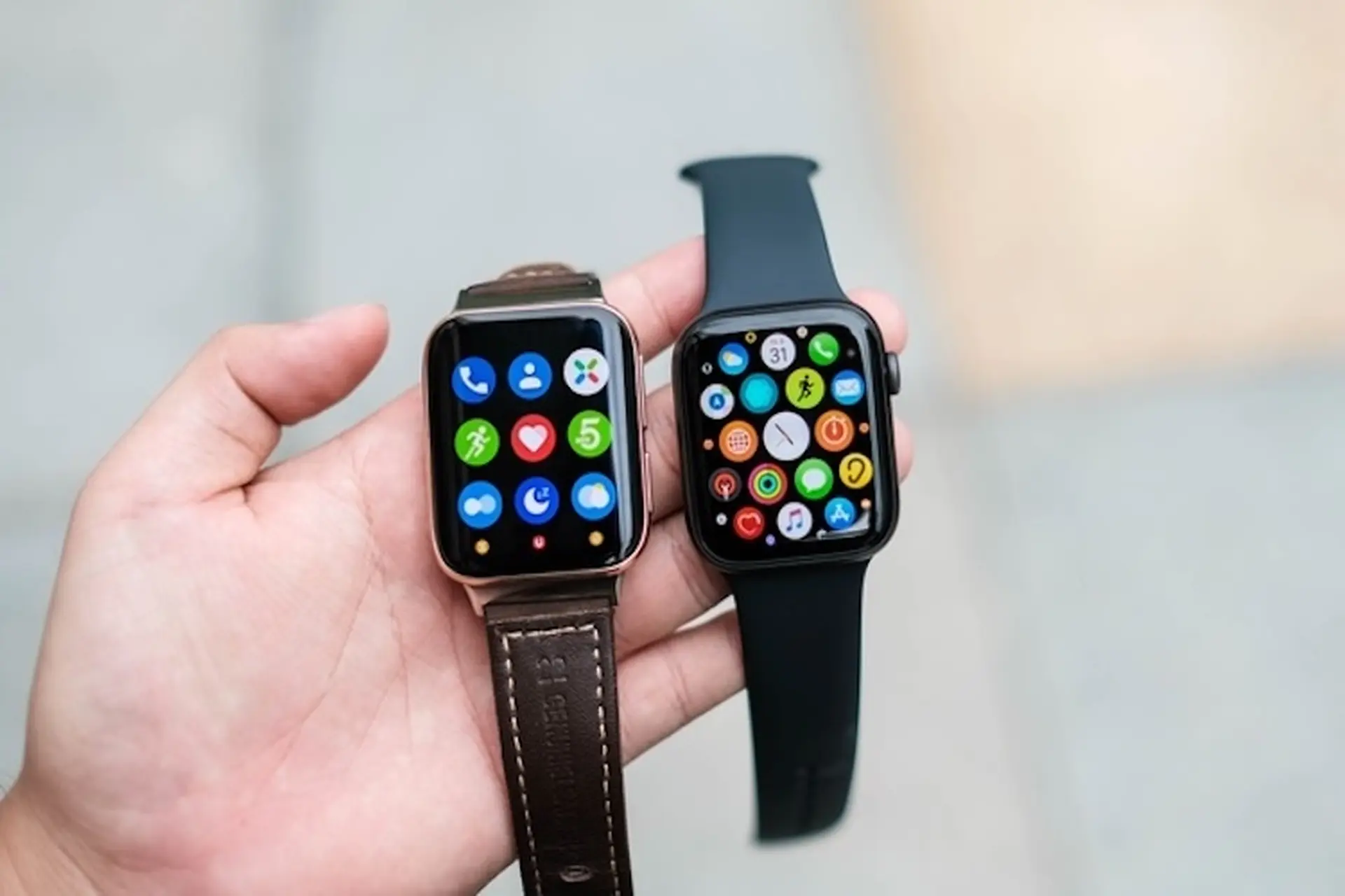 So sánh OPPO Watch và Apple Watch: Nên mua smartwatch nào năm ở năm 2026?
