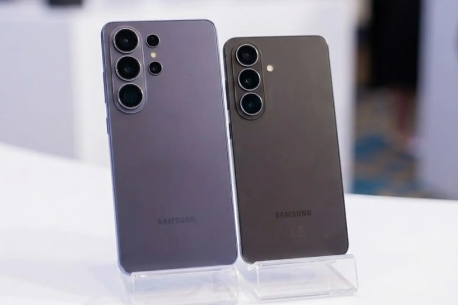 So sánh Samsung Galaxy S26 Ultra và S26: Liệu bản Ultra có vượt trội hoàn toàn?