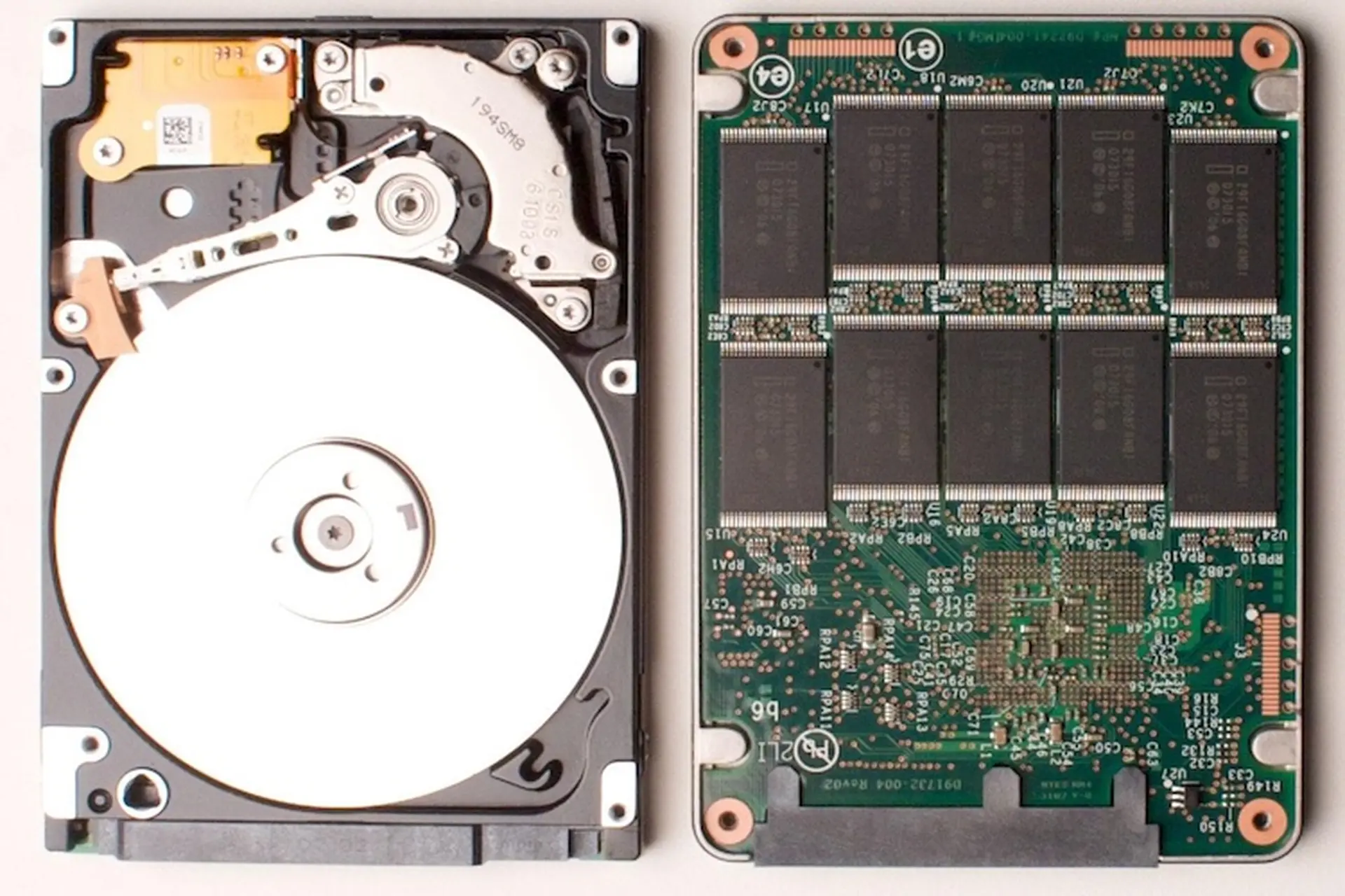 So sánh SSD và HDD cho laptop: Đâu là giải pháp lưu trữ dữ liệu tối ưu và tiết kiệm pin nhất hiện nay?