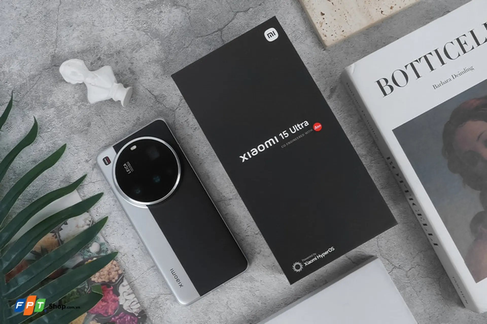 So sánh Xiaomi 15 Ultra và Xiaomi 15: Khi “gà nhà” đối đầu thì đâu mới là lựa chọn tối ưu