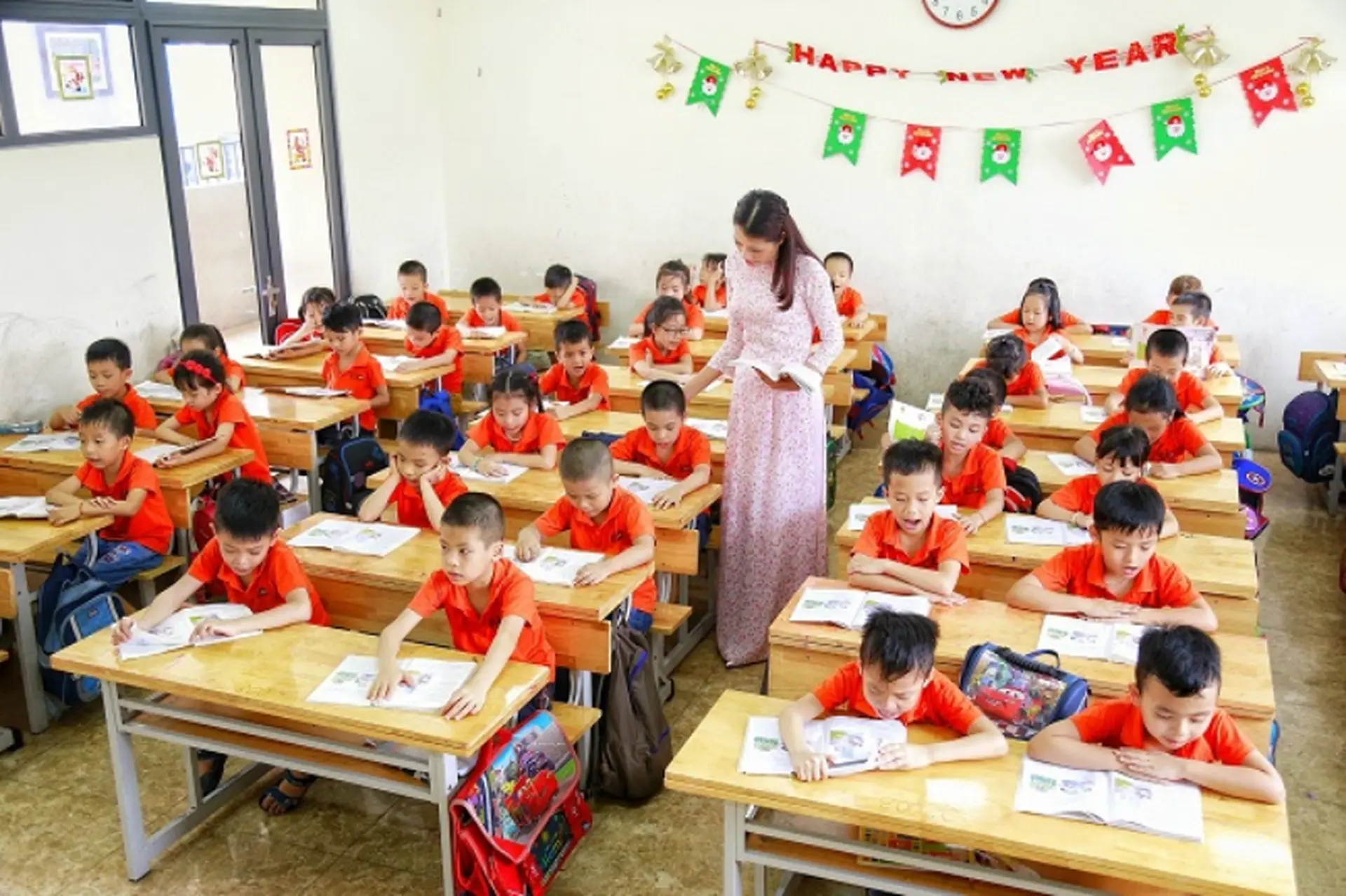 Sư phạm tiểu học thi khối nào? Tổ hợp xét tuyển và điều kiện mới nhất hiện nay