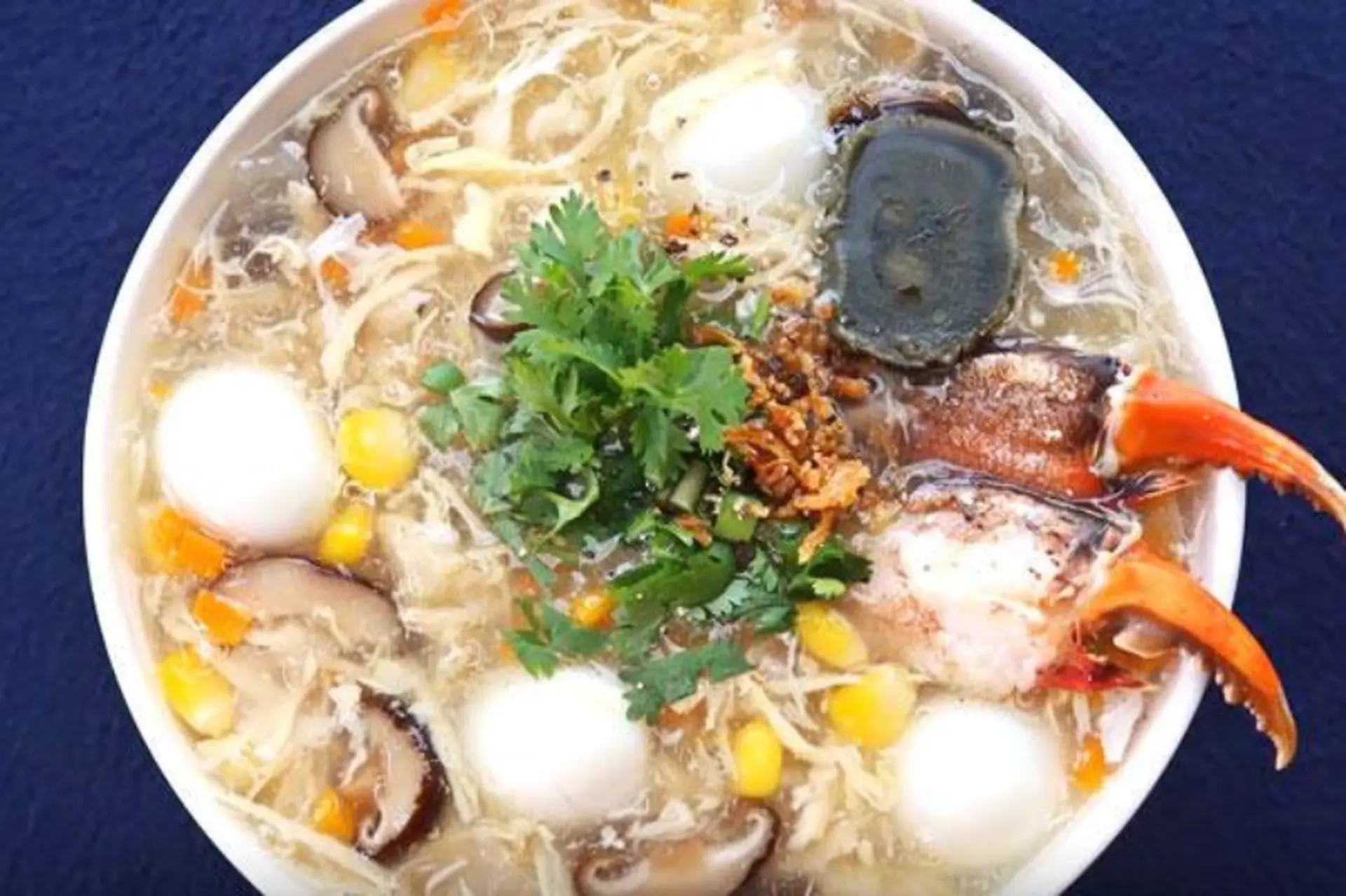 Súp cua bao nhiêu calo? Thông tin dinh dưỡng, tác dụng và lưu ý khi ăn để không tăng cân