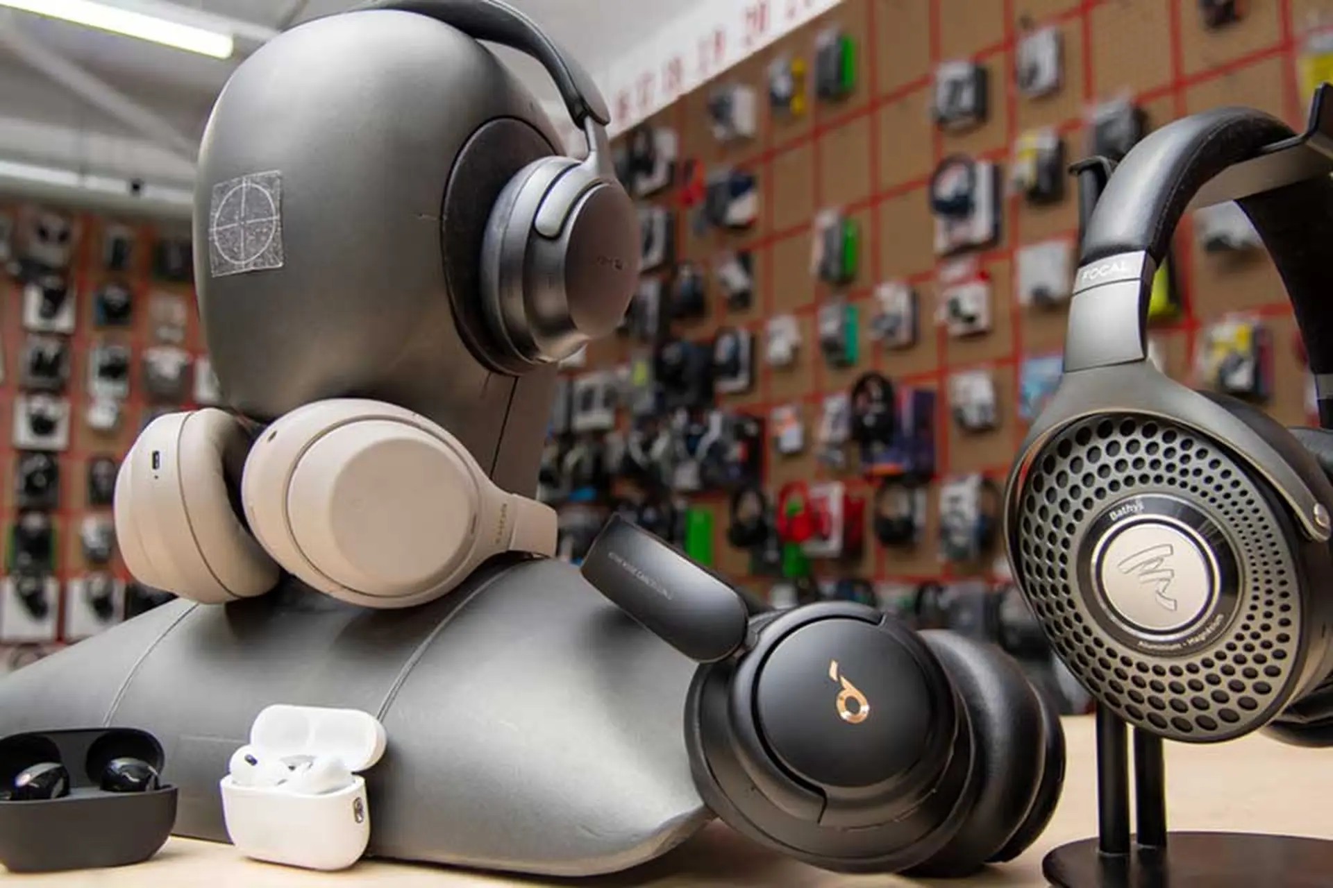 Tai nghe Bluetooth tốt nhất 2026: Mẫu nào đáng mua nhất cho nhu cầu giải trí và gọi điện?