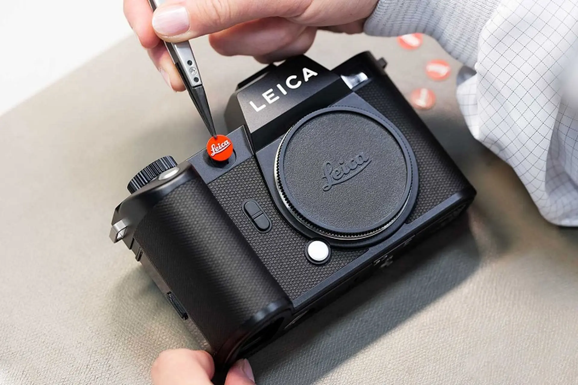 Tại sao máy ảnh Leica lại đắt​? Điều thú vị đằng sau những "cỗ xe tăng Đức" đẳng cấp thế giới