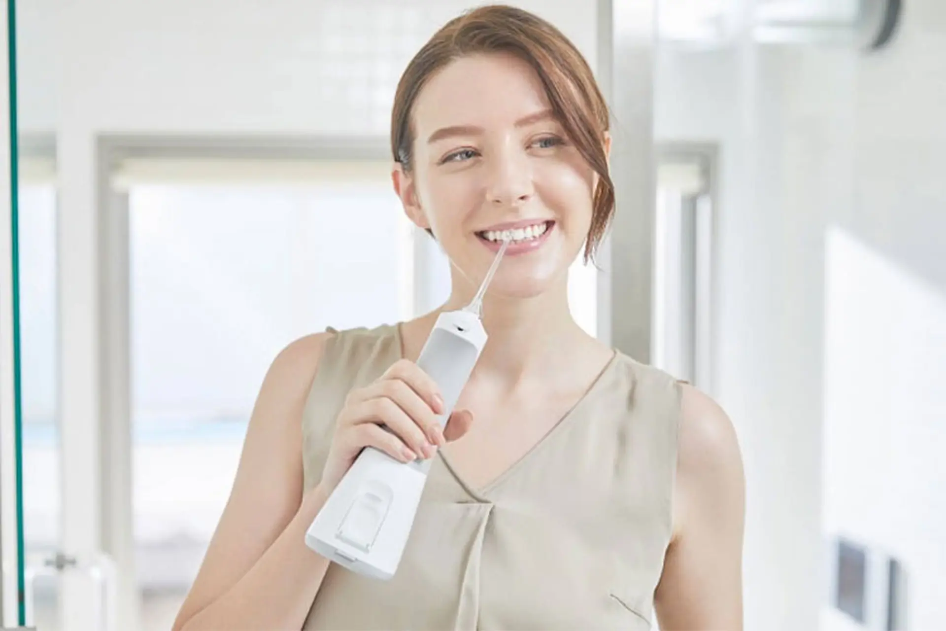 Tăm nước dùng chung được không? Cách sử dụng tăm nước an toàn, tiết kiệm chi phí