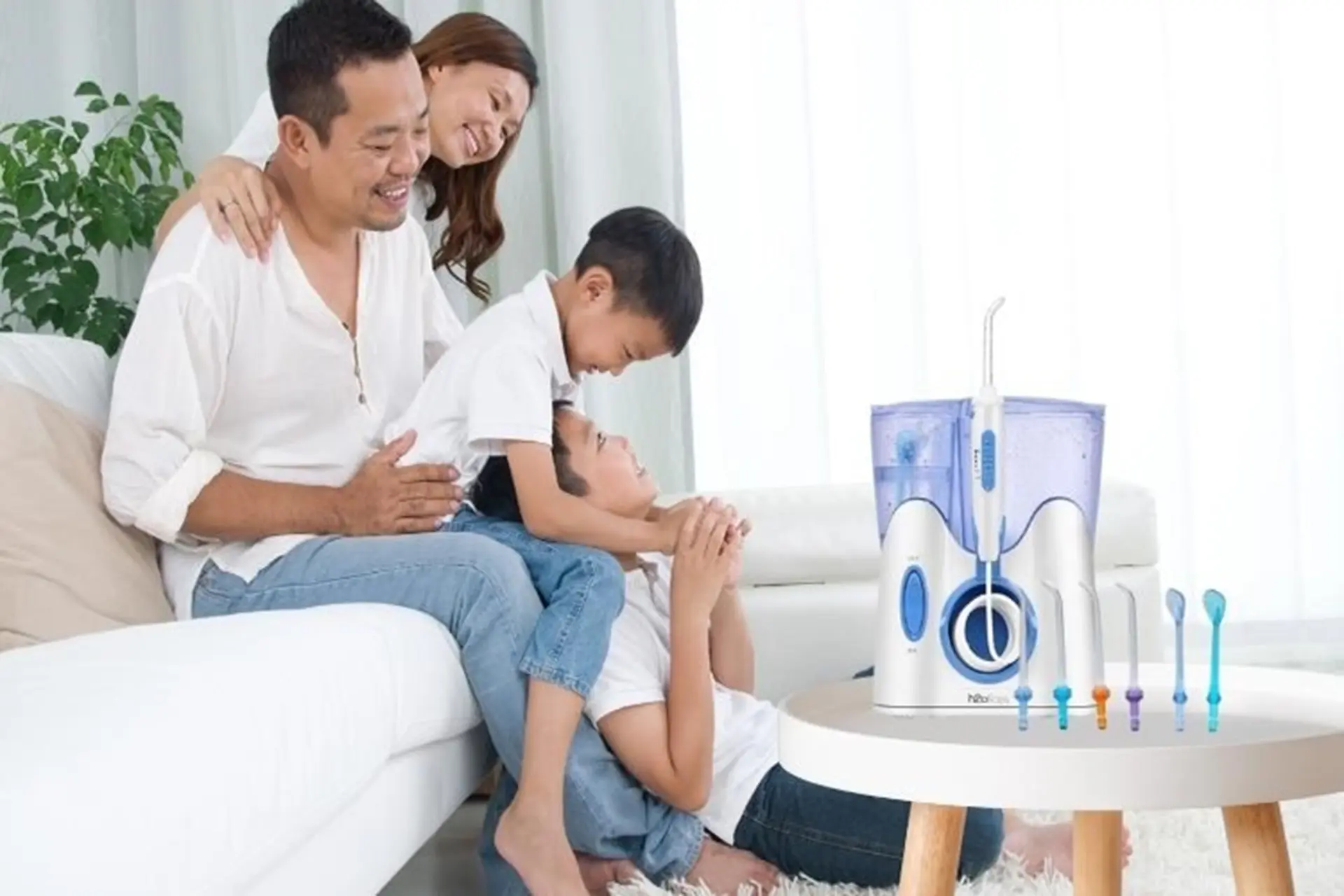 Máy tăm nước H2OFloss của nước nào? Có tốt và nên mua hay không? Review chi tiết từ A-Z