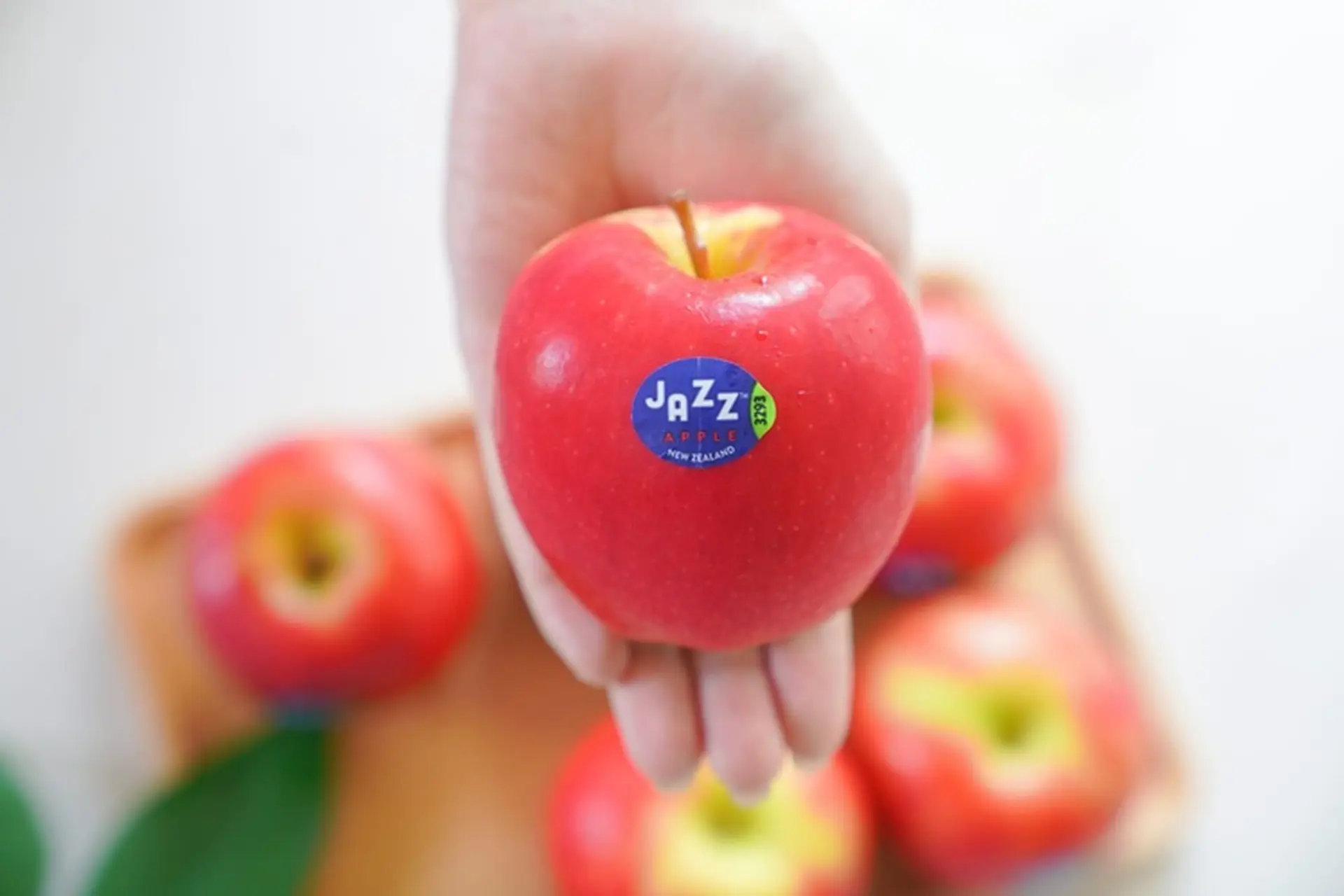 Tìm hiểu về táo Jazz: Đặc điểm, Giá trị dinh dưỡng, cách sử dụng và bảo quản 