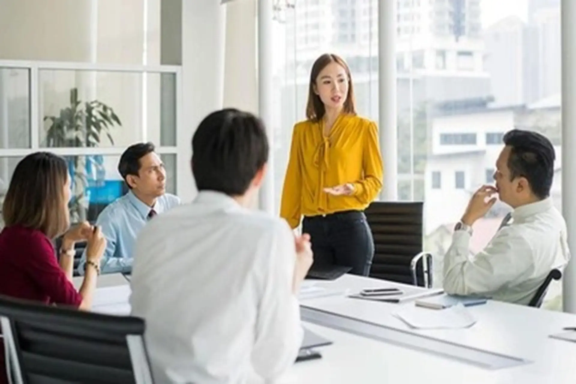 Team leader là gì? Vai trò, kỹ năng và cách để trở thành người dẫn dắt đội nhóm hiệu quả