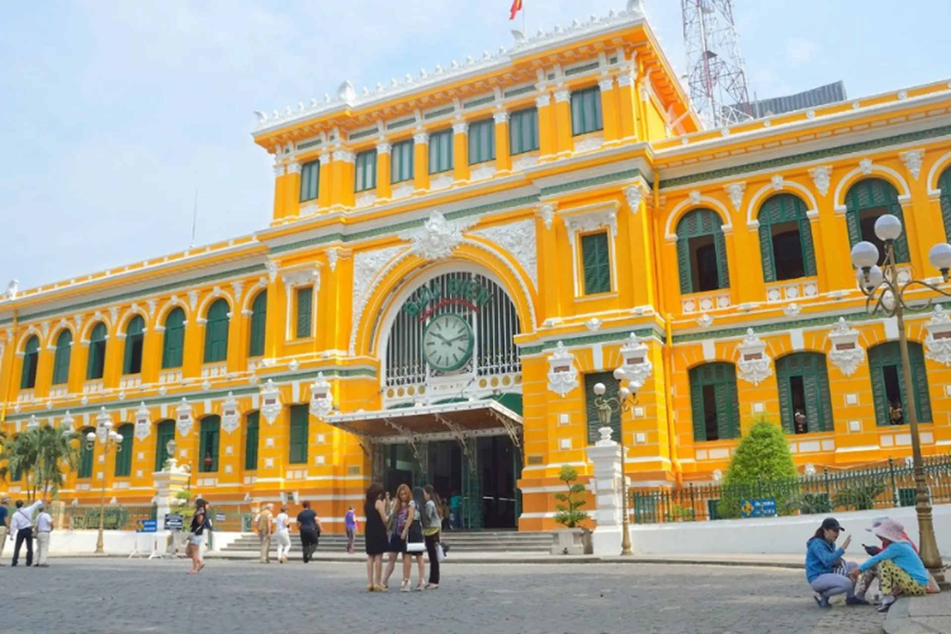 Tết Dương lịch 2025 đi đâu chơi tại TPHCM? Gợi ý 10 địa điểm cực hot mà bạn không thể bỏ qua