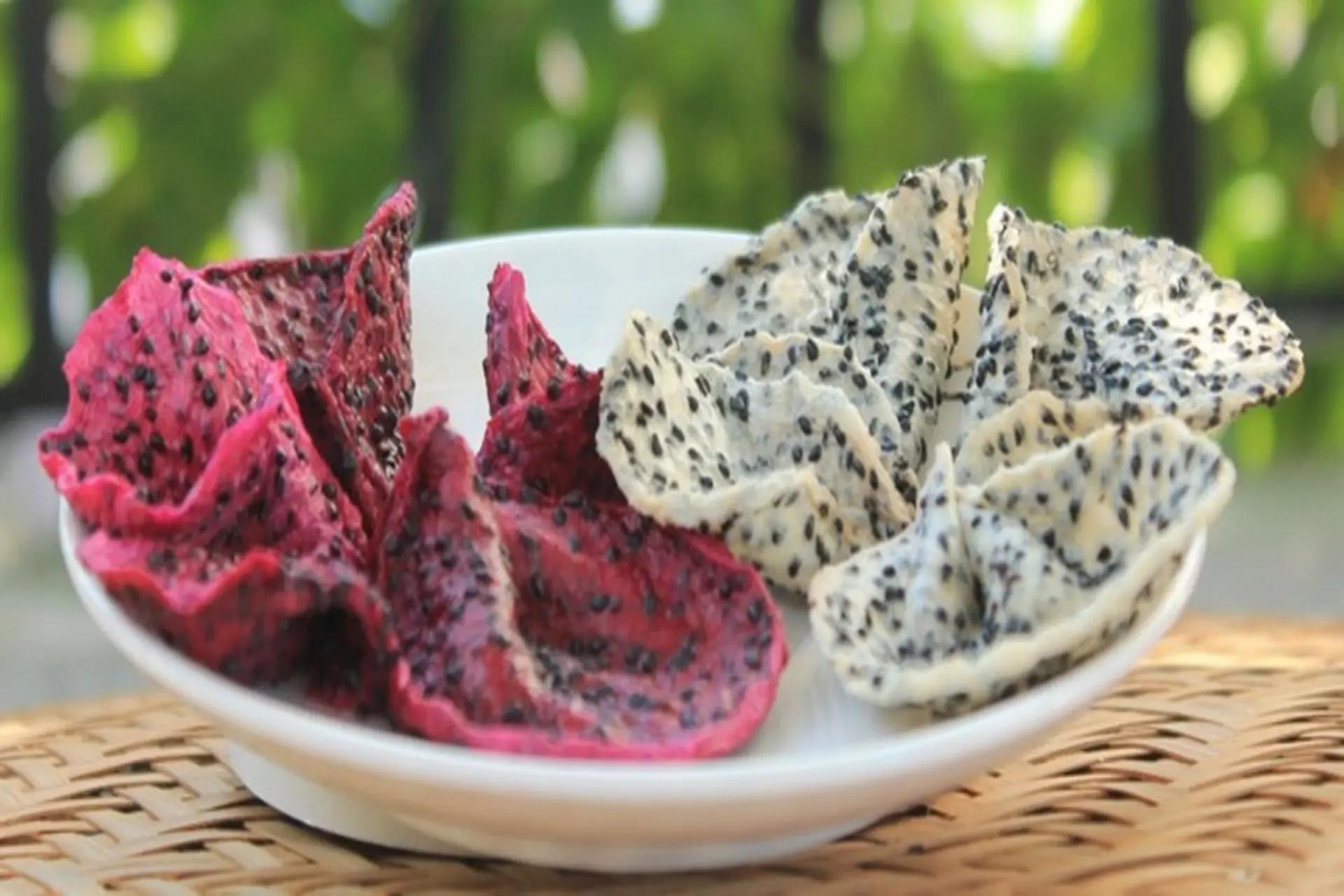 Bỏ túi ngay cách làm thanh long sấy giòn tại nhà, vừa ngon vừa giữ nguyên dưỡng chất