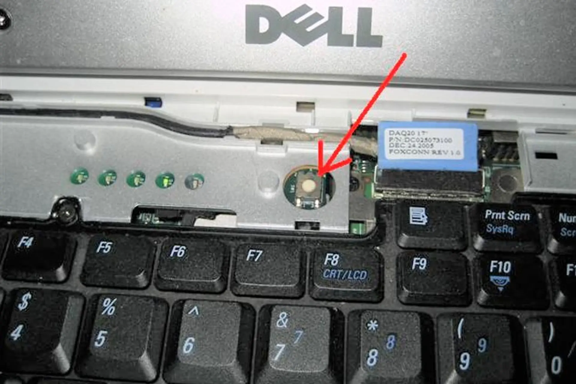 Thay nút nguồn laptop bao nhiêu tiền? Các yếu tố ảnh hưởng đến giá thay nút nguồn