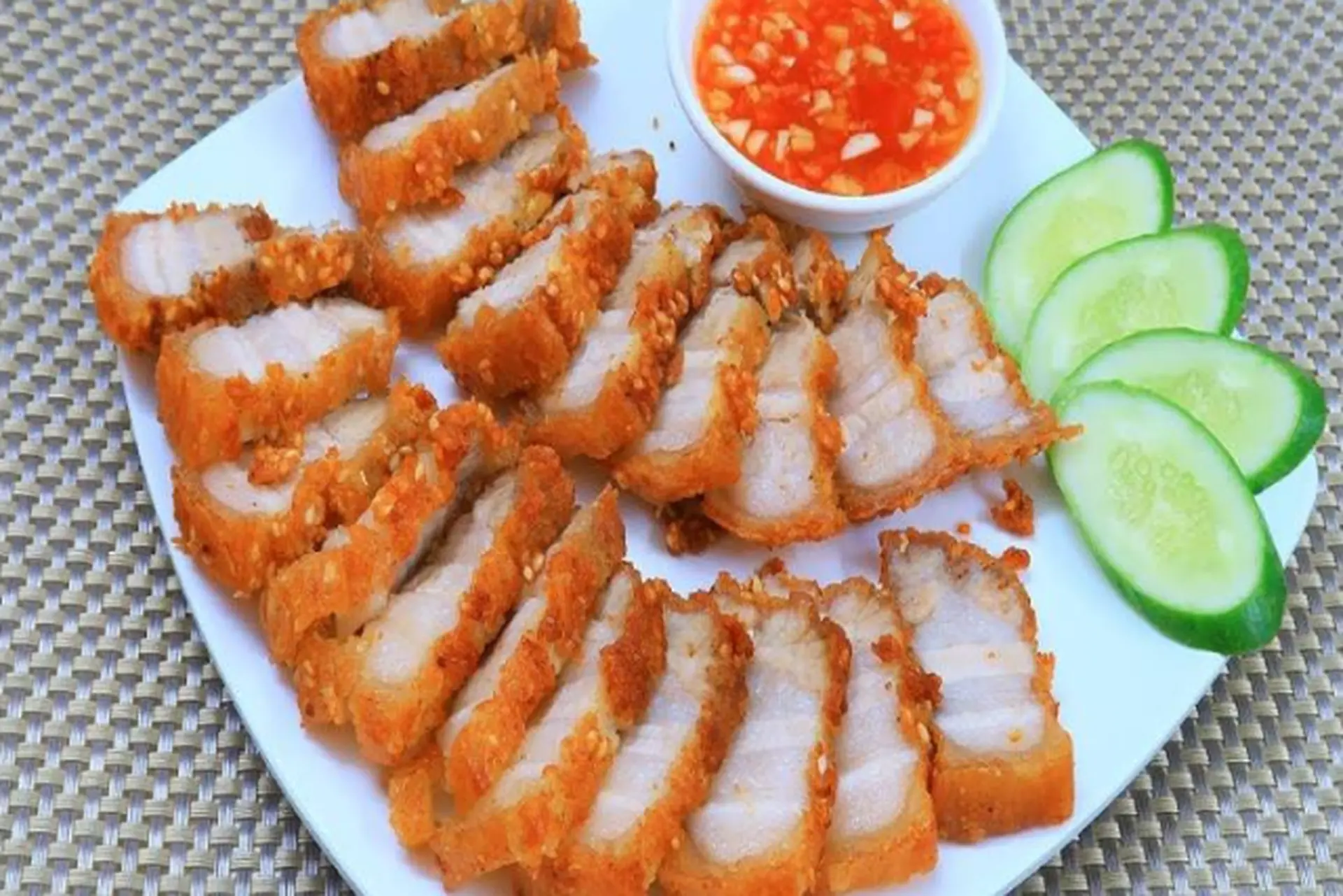 Bí quyết làm món thịt heo chiên muối ớt ngon khó cưỡng ai cũng phải ngợi khen