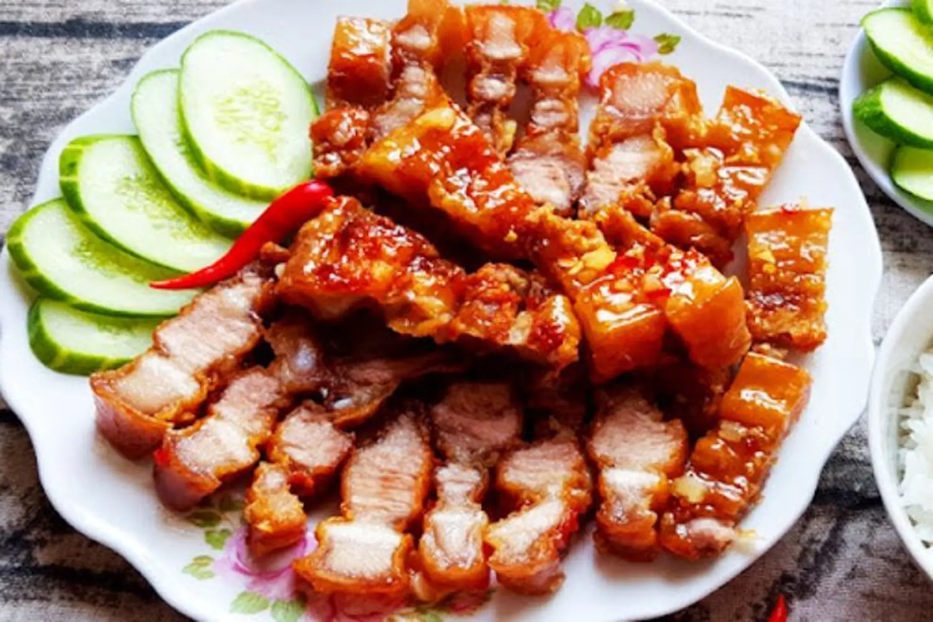 Vào bếp làm ngay món thịt rán ngũ vị hương đậm đà, hấp dẫn mời gia đình thưởng thức!