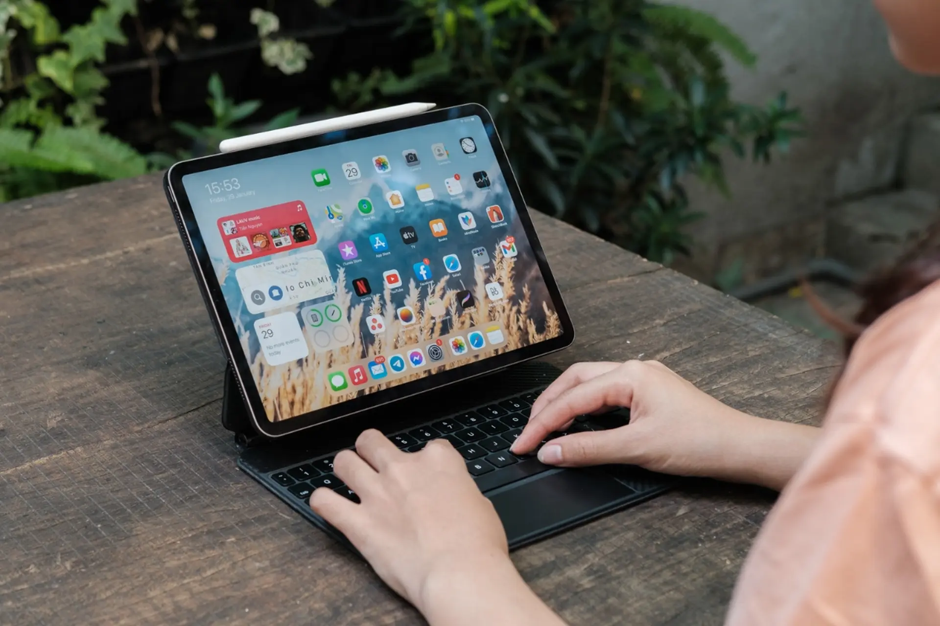 Thoát ứng dụng trên iPad đúng cách bằng phím tắt Command + Q có thể bạn chưa biết