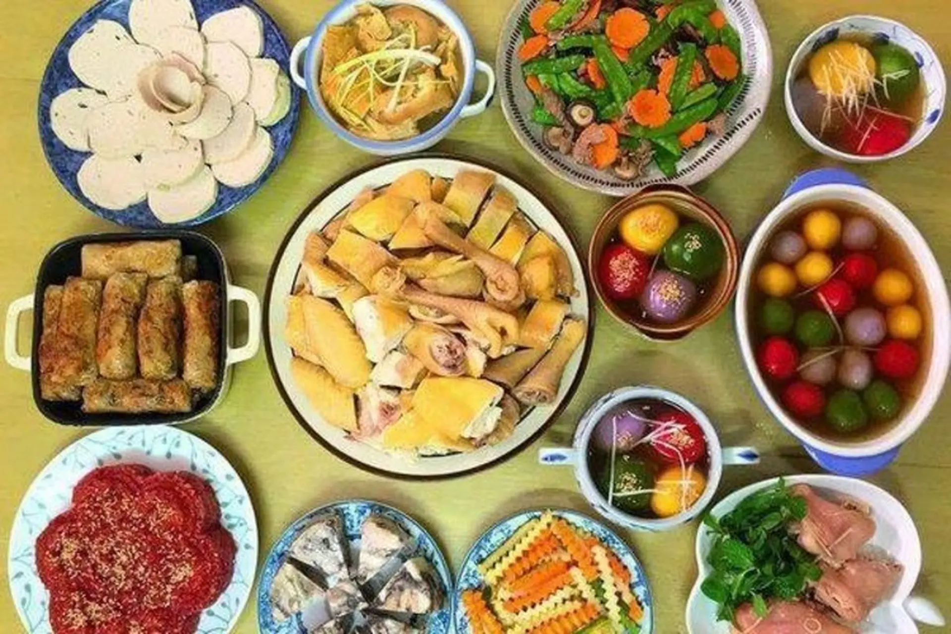 Thực đơn đãi khách tại nhà: Gợi ý món ngon dễ làm, sang trọng và ấm cúng