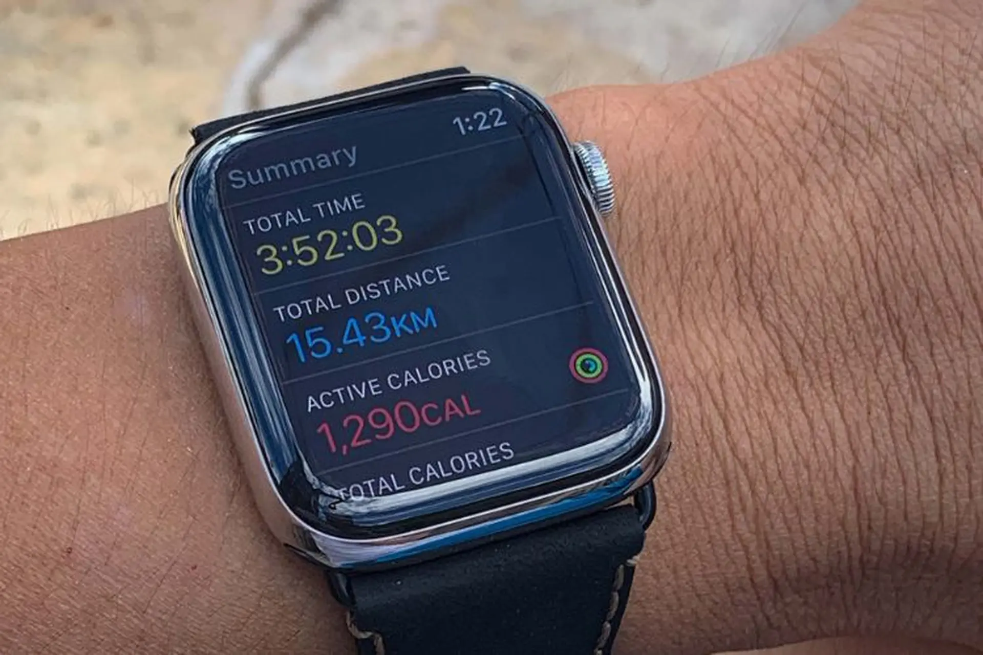 Tính năng đo calories trên đồng hồ thông minh: Khái niệm, cách hoạt động và độ hiệu quả