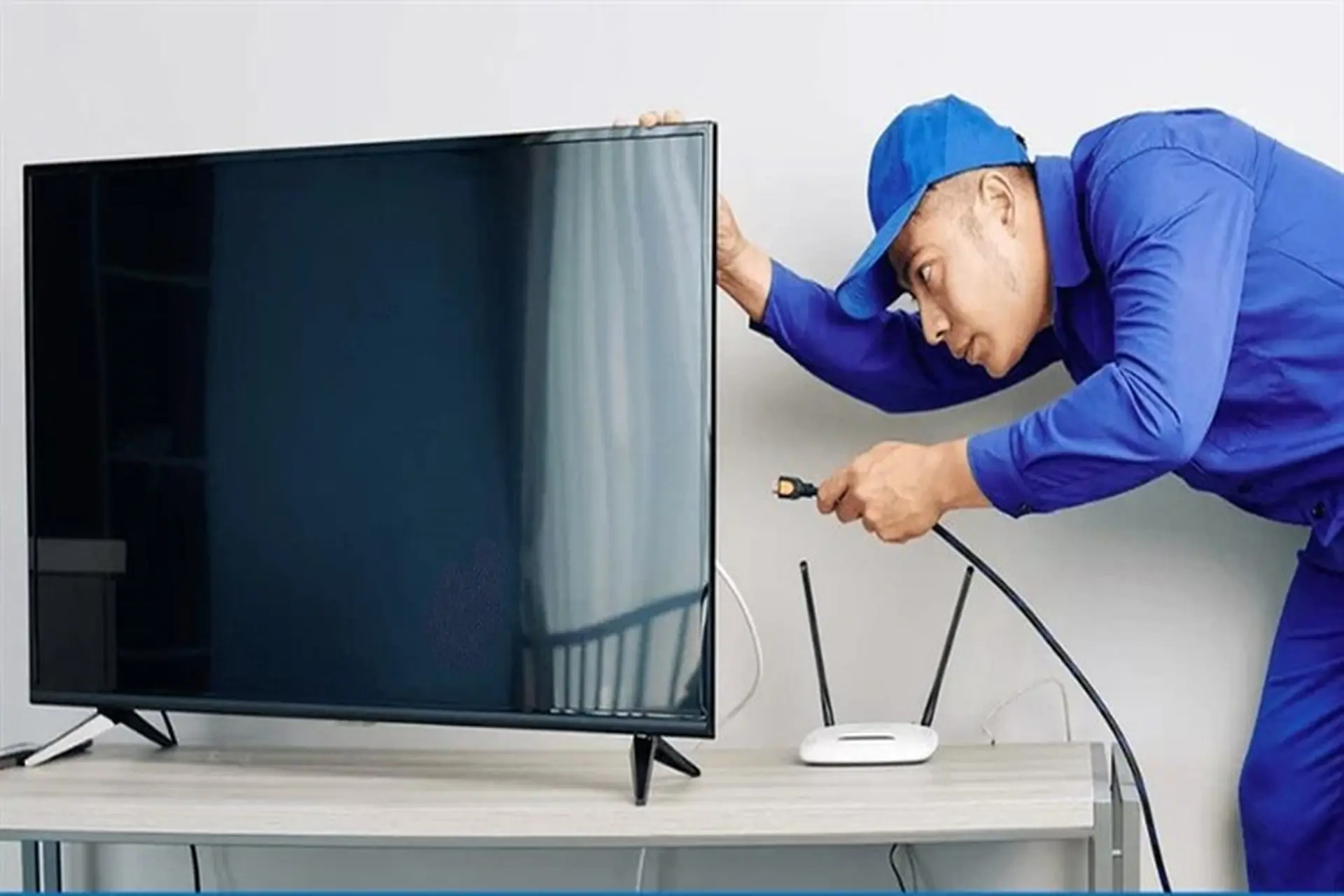 Tivi TCL có đèn nguồn nhưng không lên hình là do đâu? Cách khắc phục tại nhà hiệu quả nhất