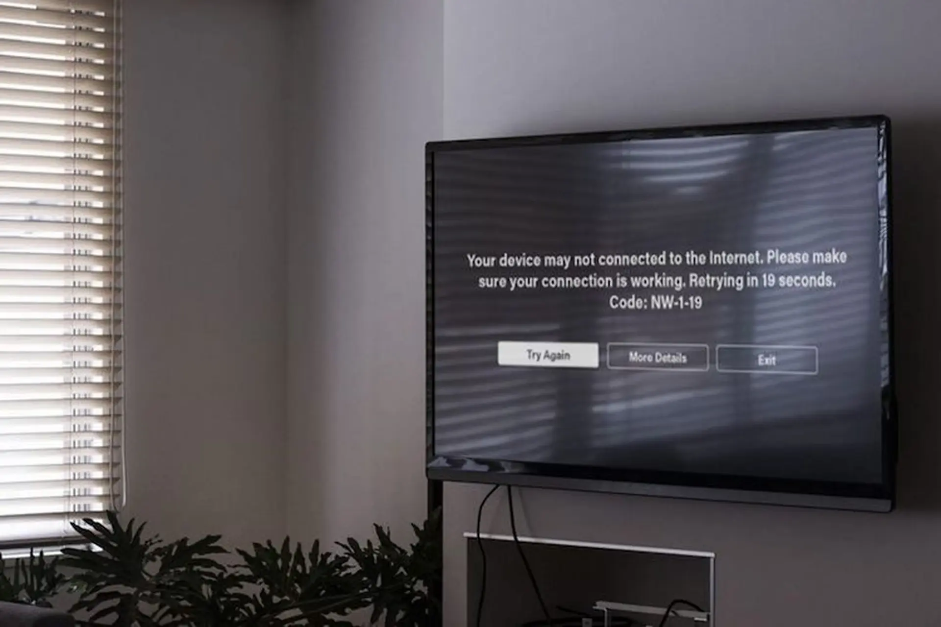 Tìm hiểu nguyên do tivi tự động tắt khi dùng WiFi, tổng hợp các cách xử lý nhanh chóng và hiệu quả