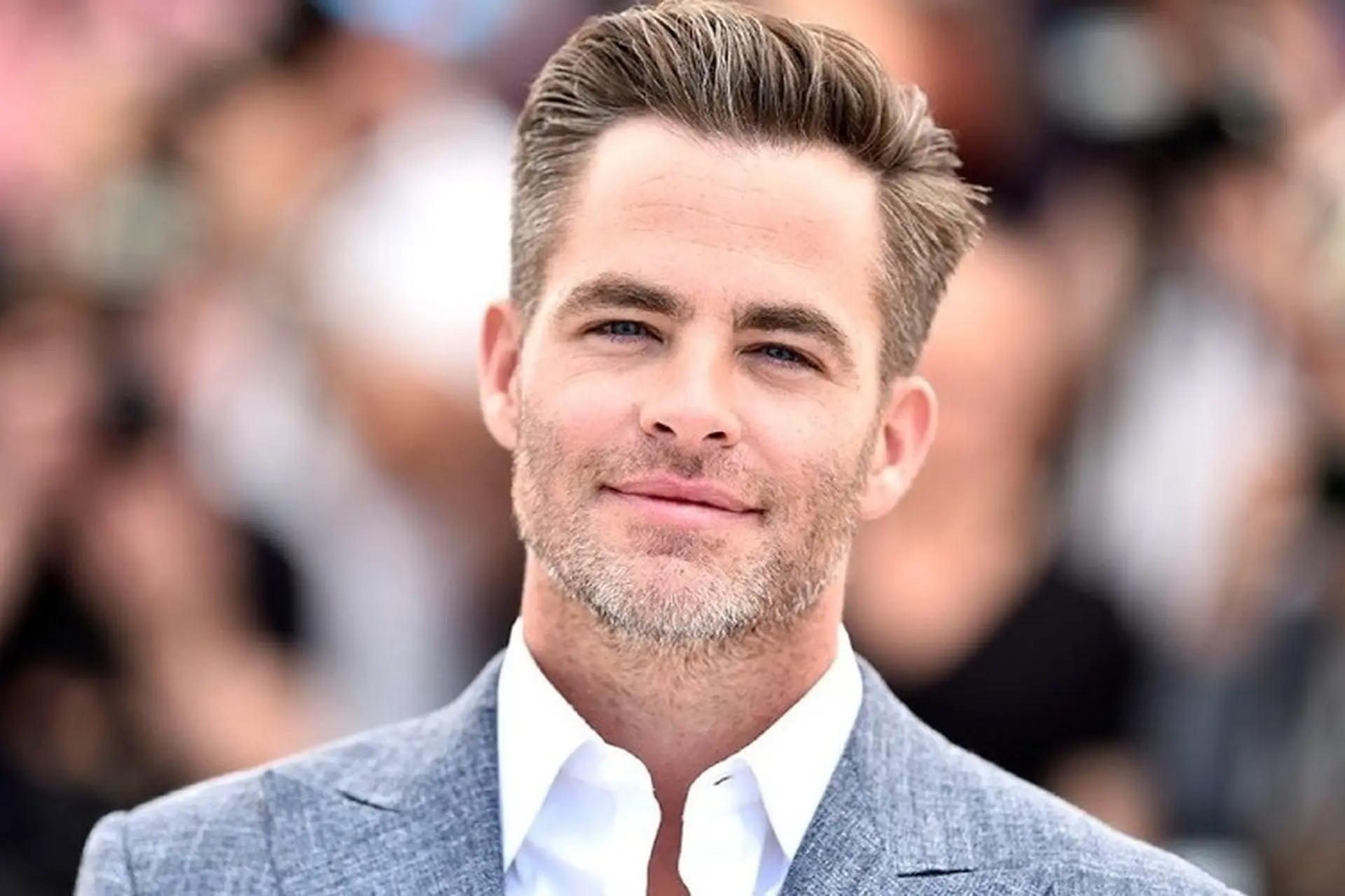 Tìm hiểu tóc Armani: Đặc điểm và gợi ý các kiểu tóc Armani lịch lãm dành cho phái mạnh