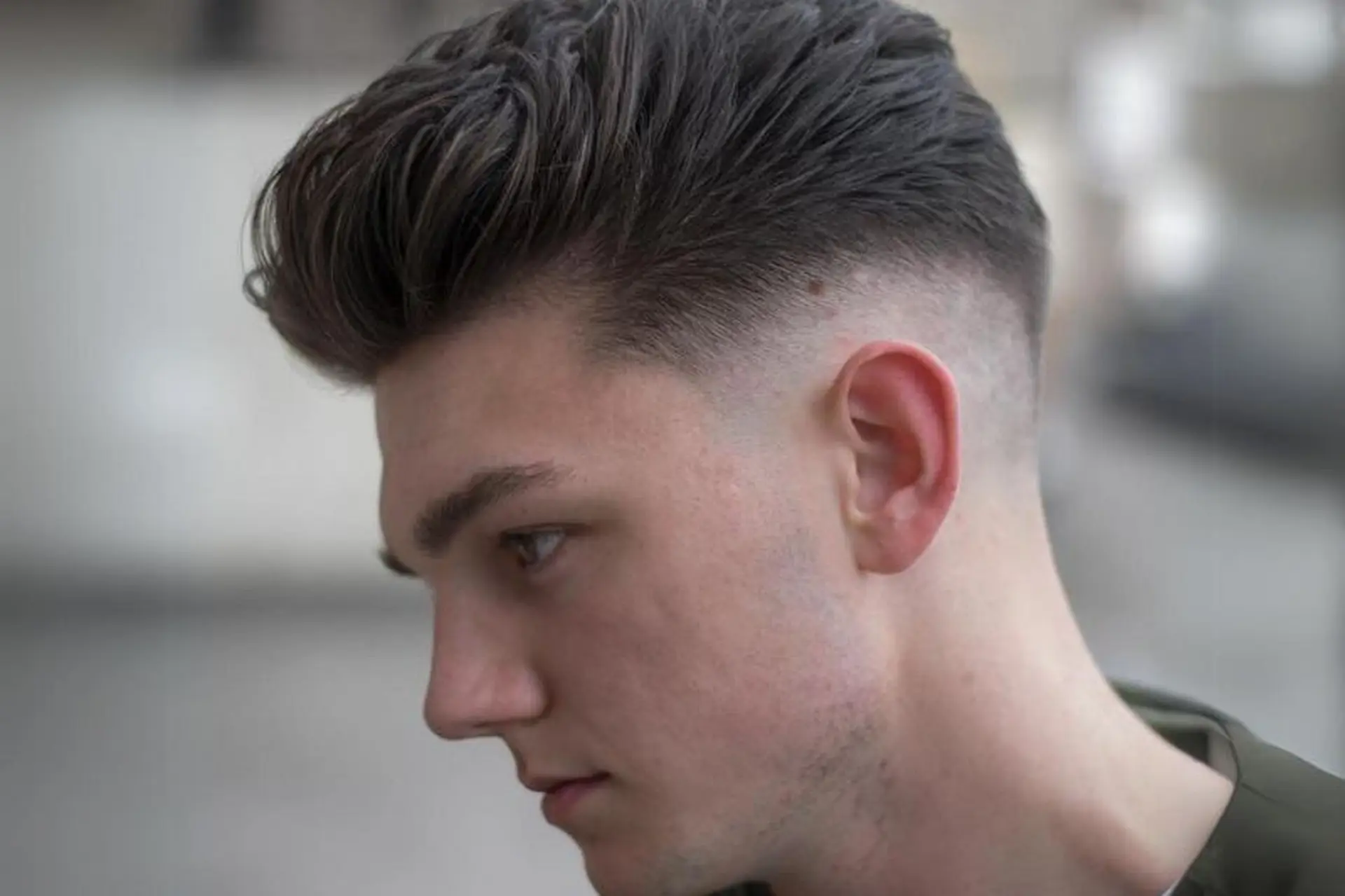 Tóc Pompadour: Biểu tượng vượt thời gian của sự lịch lãm, cuốn hút và nam tính