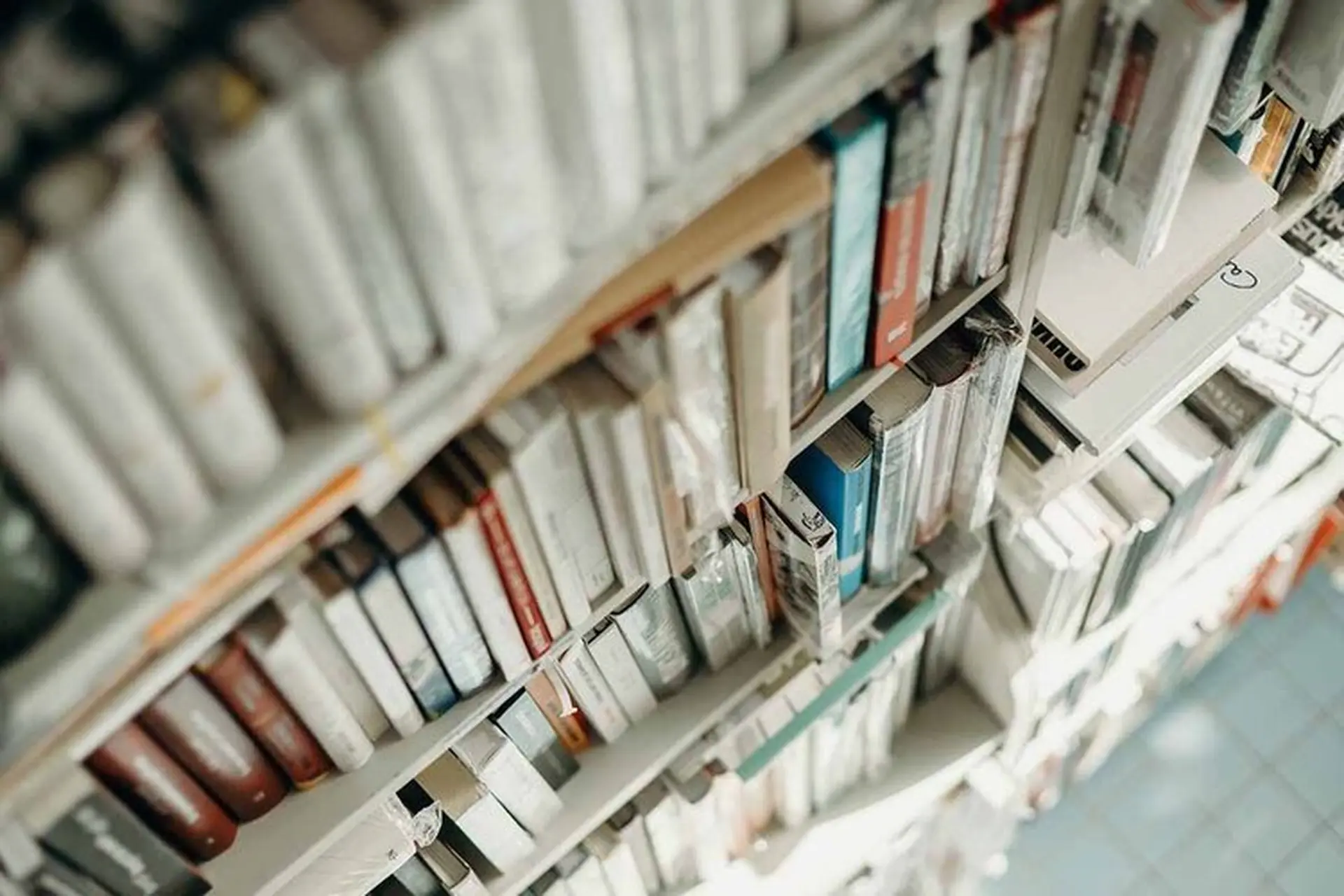 Lợi ích của tóm tắt sách, phương pháp thực hiện và những ứng dụng bạn nên biết