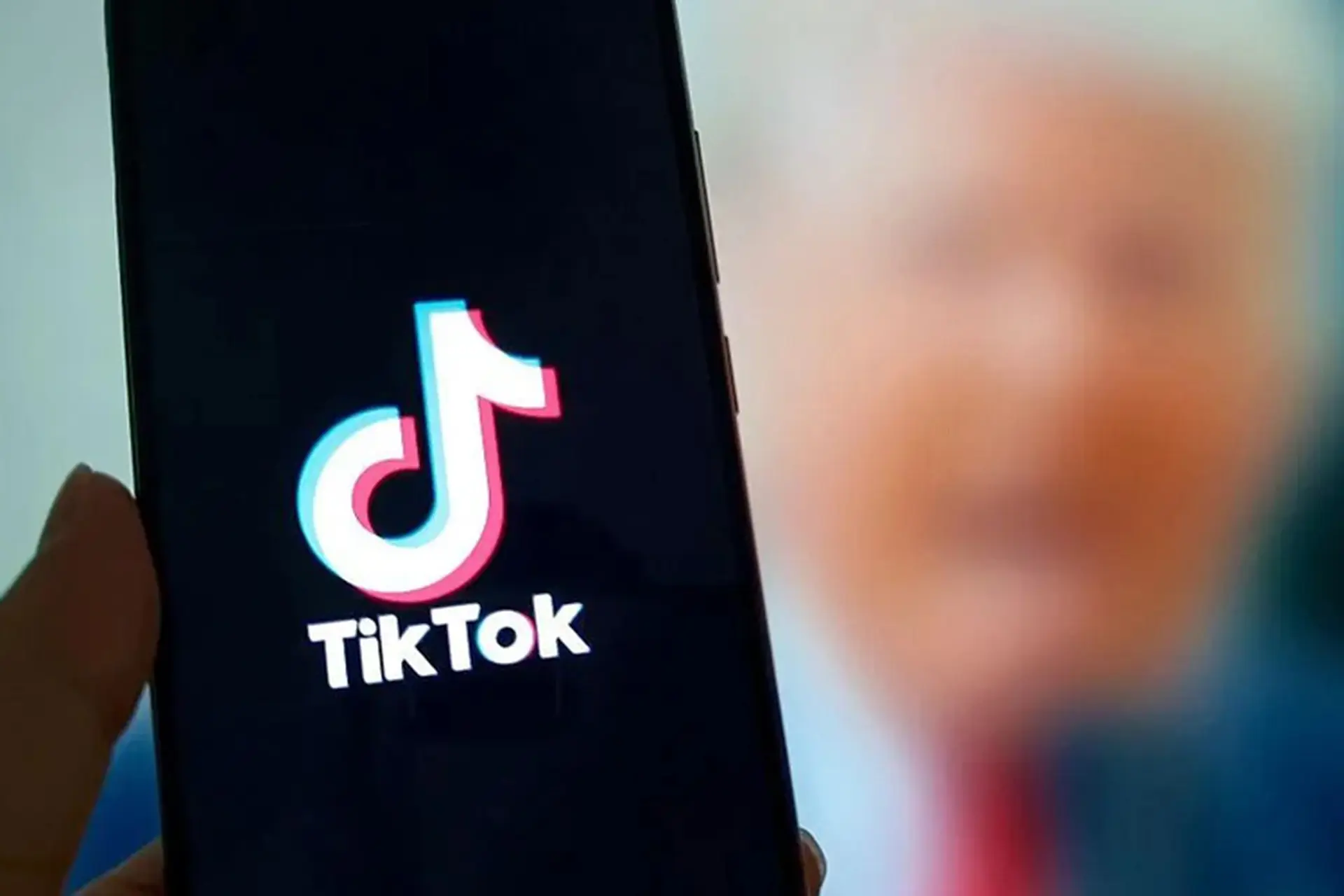 Tổng thống Donald Trump: "Có lẽ" sẽ gia hạn thêm thời hạn bán TikTok tại Mỹ