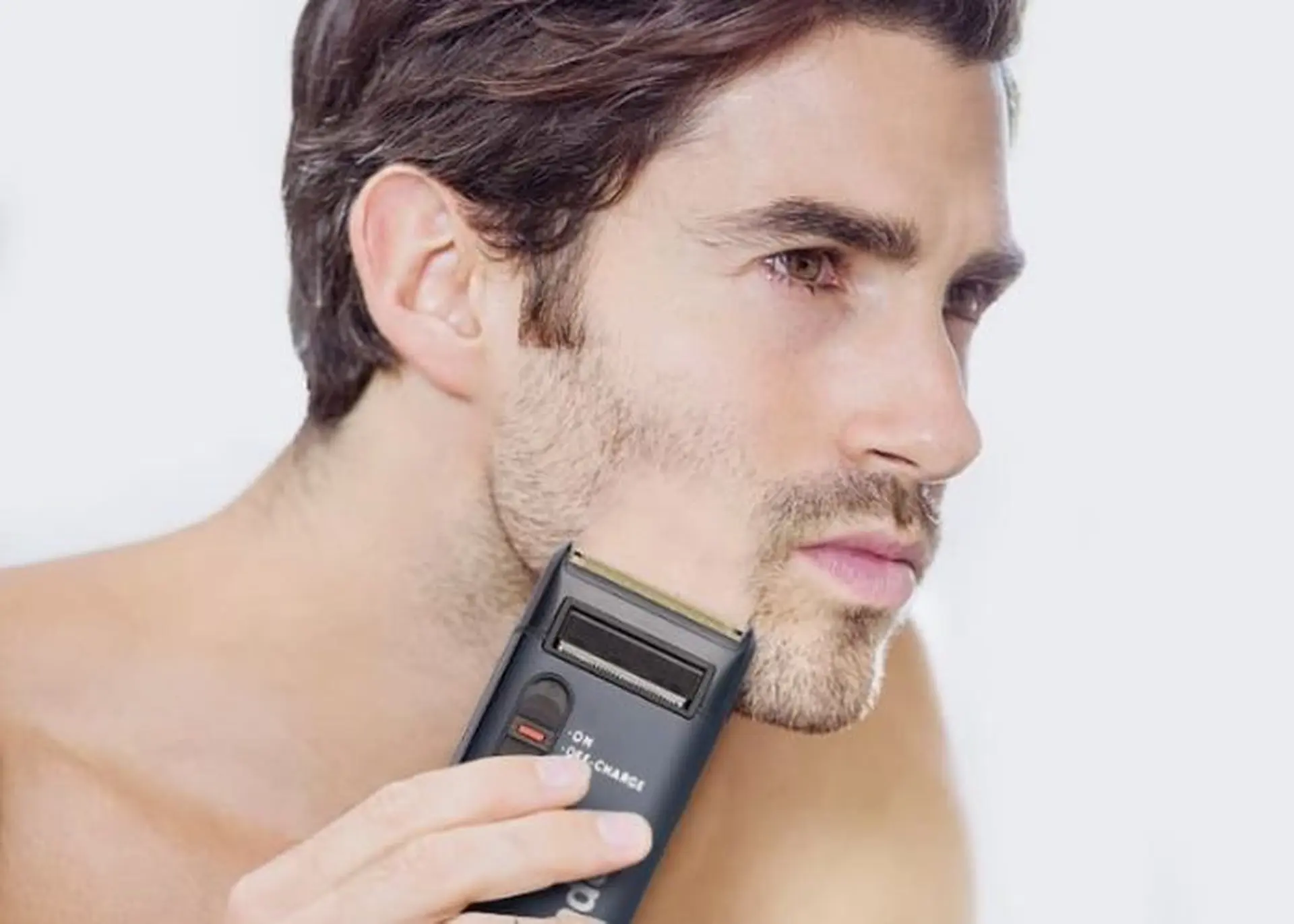 Cánh mày râu phải cập nhật ngay top máy cạo râu 2025 có công nghệ hiện đại và bán chạy nhất