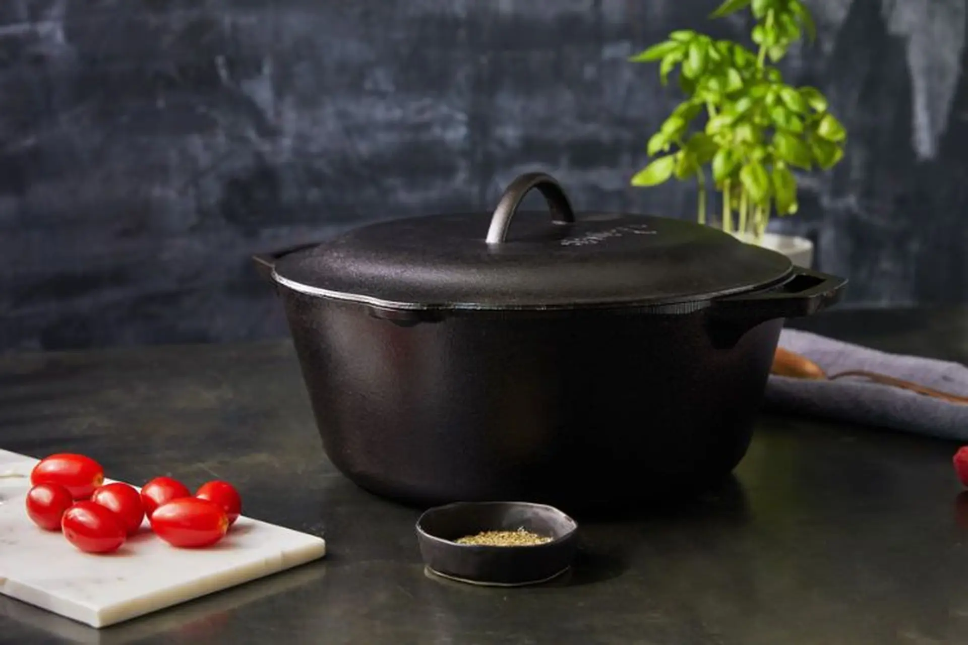 Top nồi gang cho bếp từ tốt nhất 2025 đến từ các thương hiệu hàng đầu thế giới