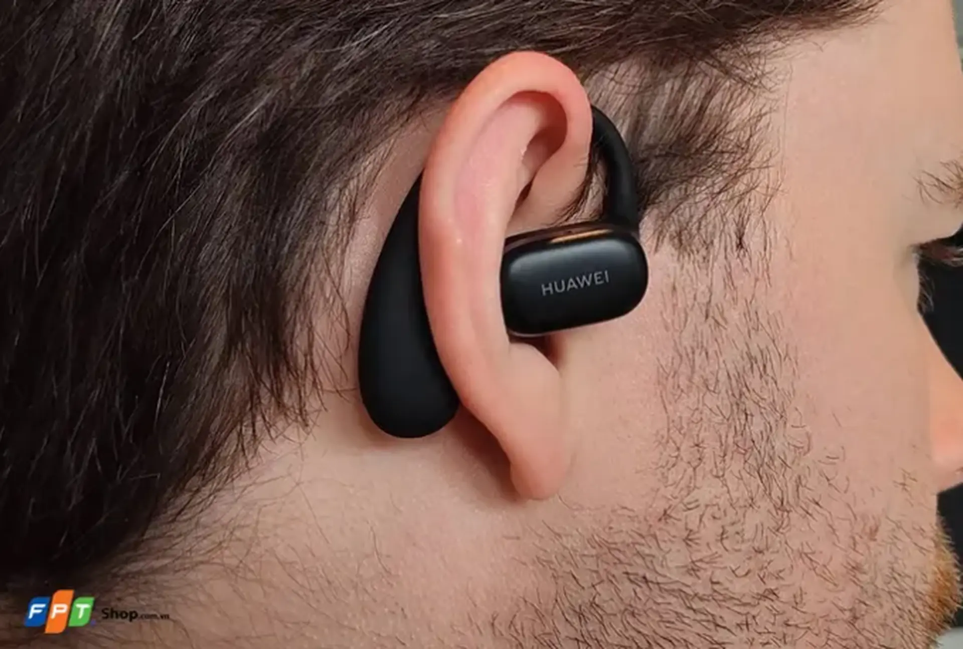 Top tai nghe True Wireless cho dân thể thao đáng mua với thiết kế bền bỉ, đeo chắc tai