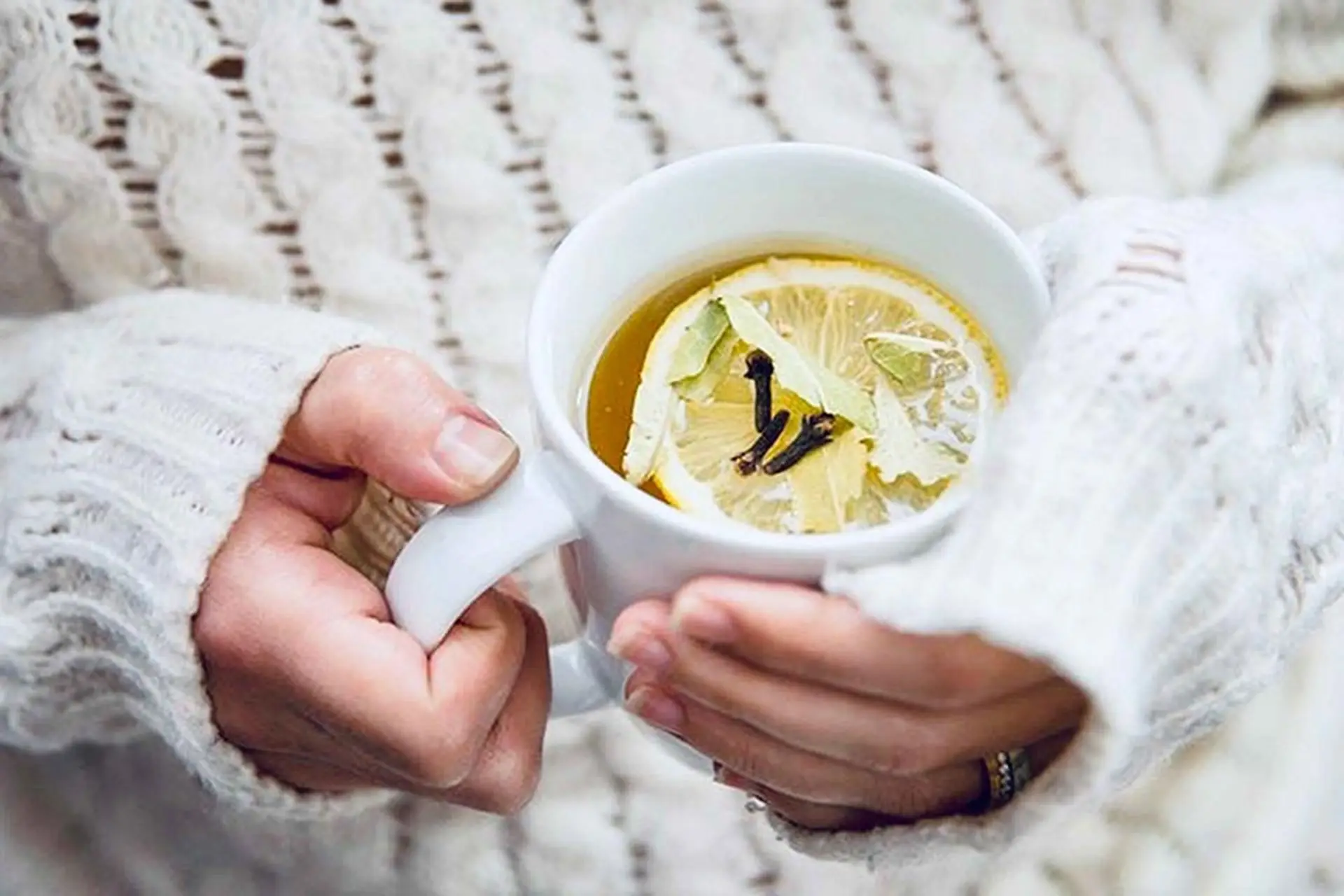 Khám phá 10 loại trà giải cảm tự nhiên giúp tăng cường sức khỏe trong mùa đông